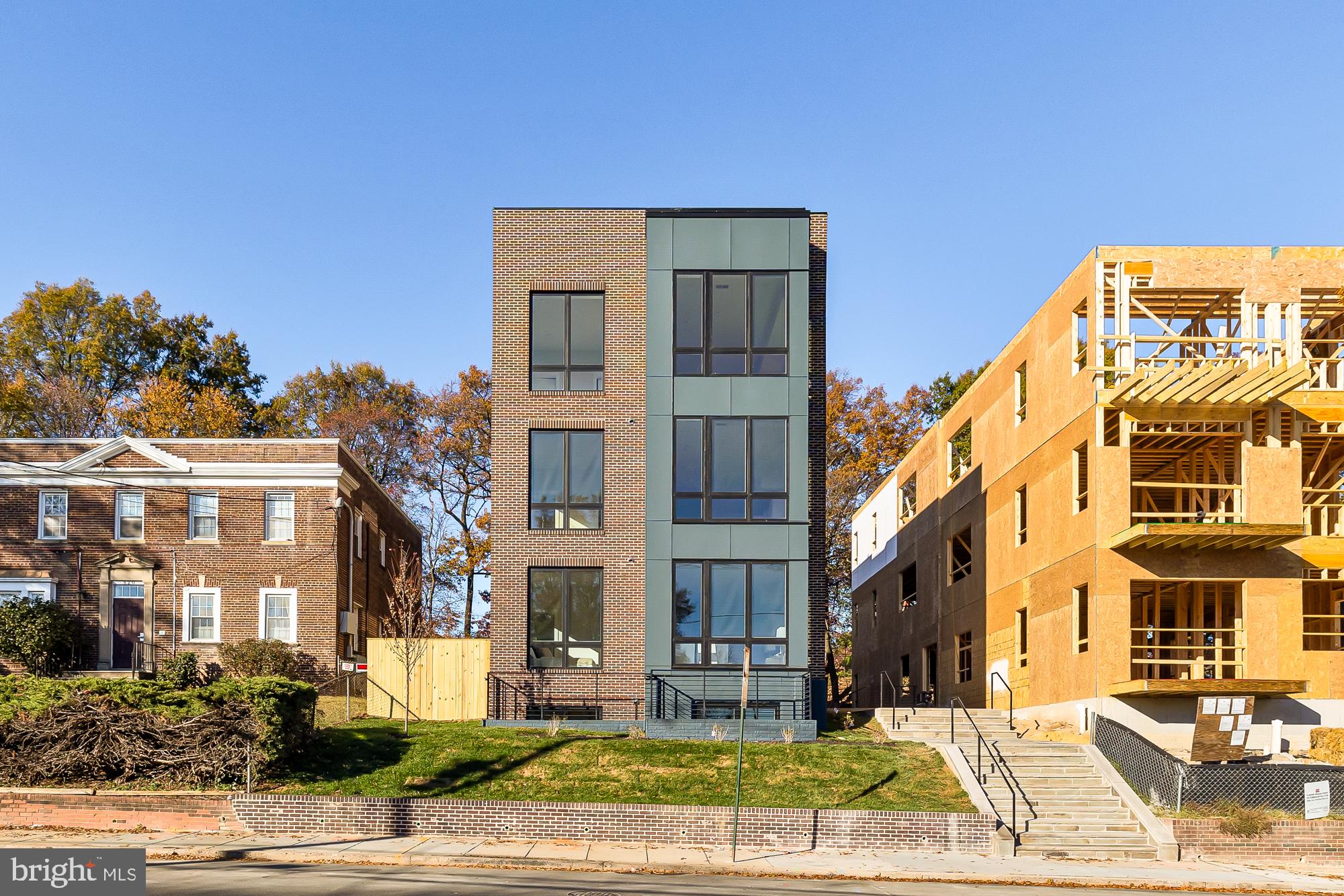 824 Taylor St NE #7