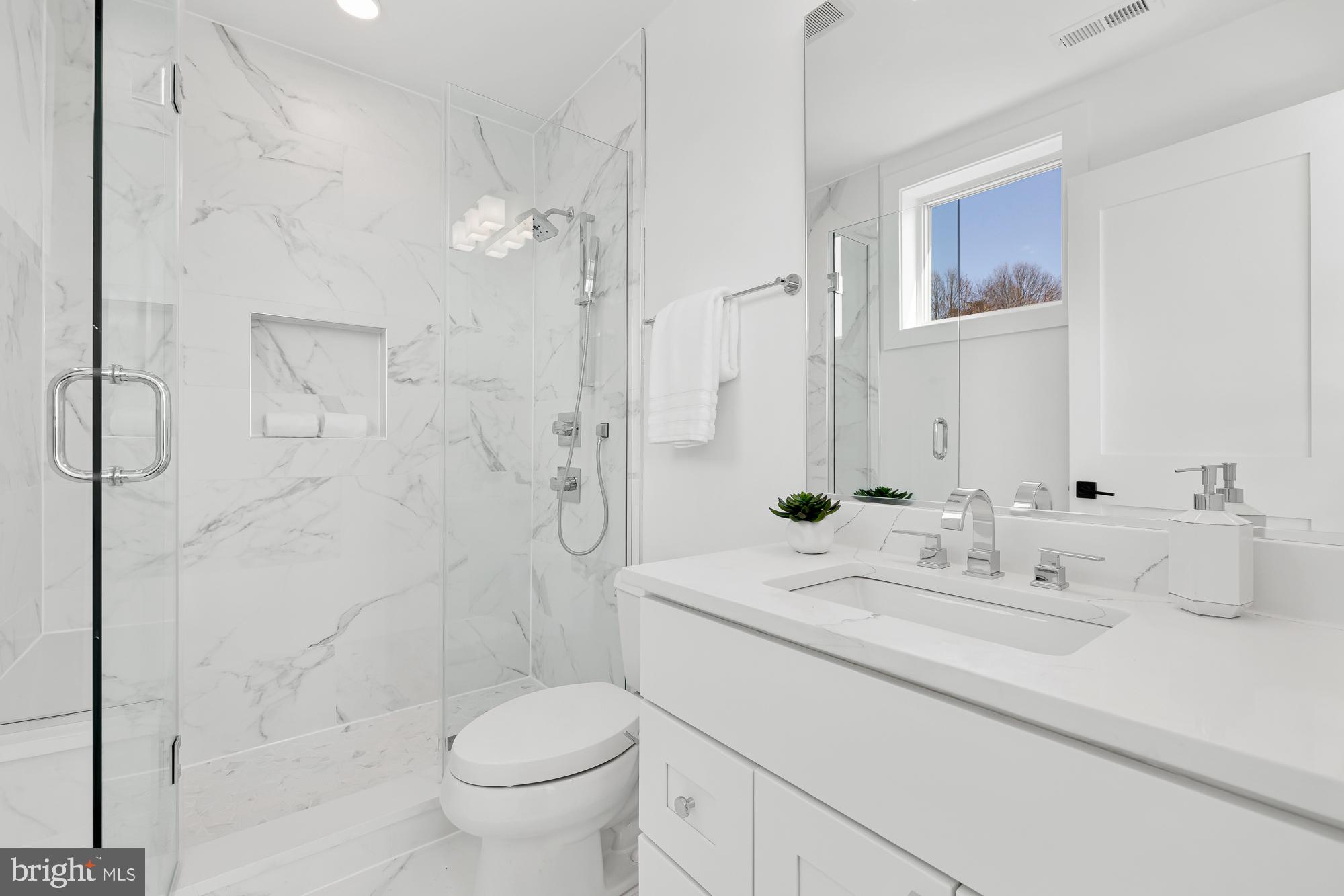 824 Taylor St NE #7