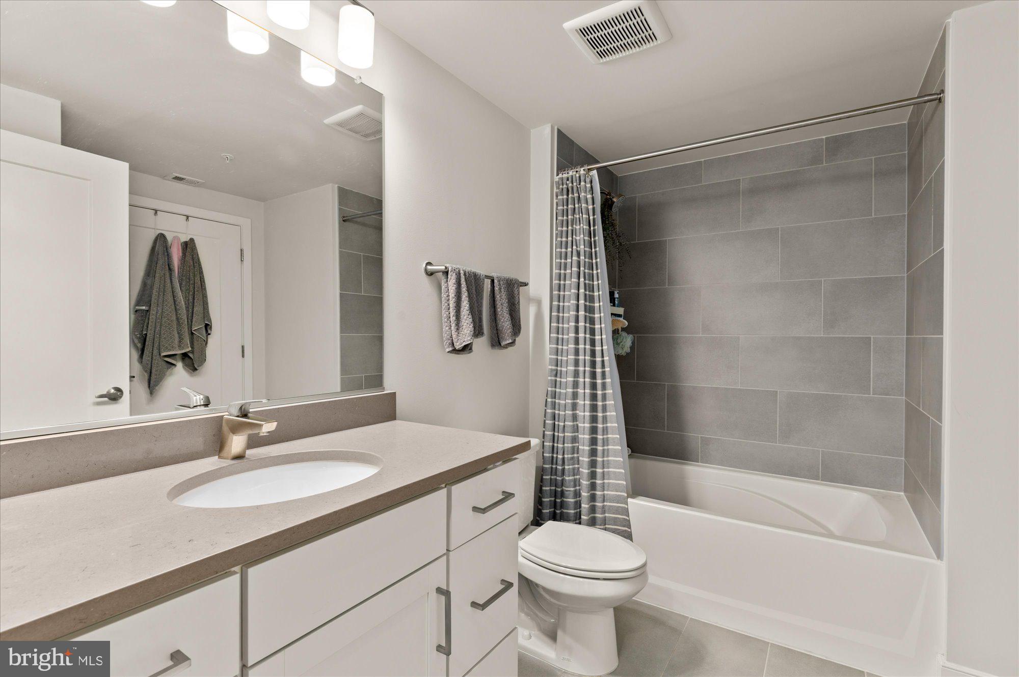 50 Florida Avenue NE Unit: 617