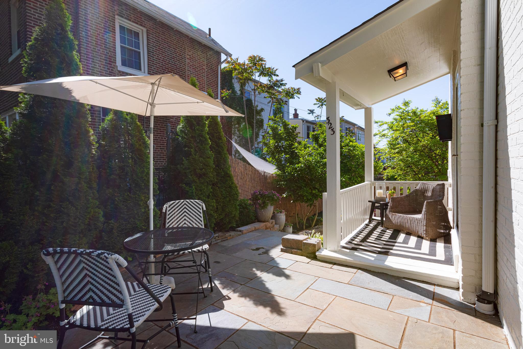 323 Channing St NE