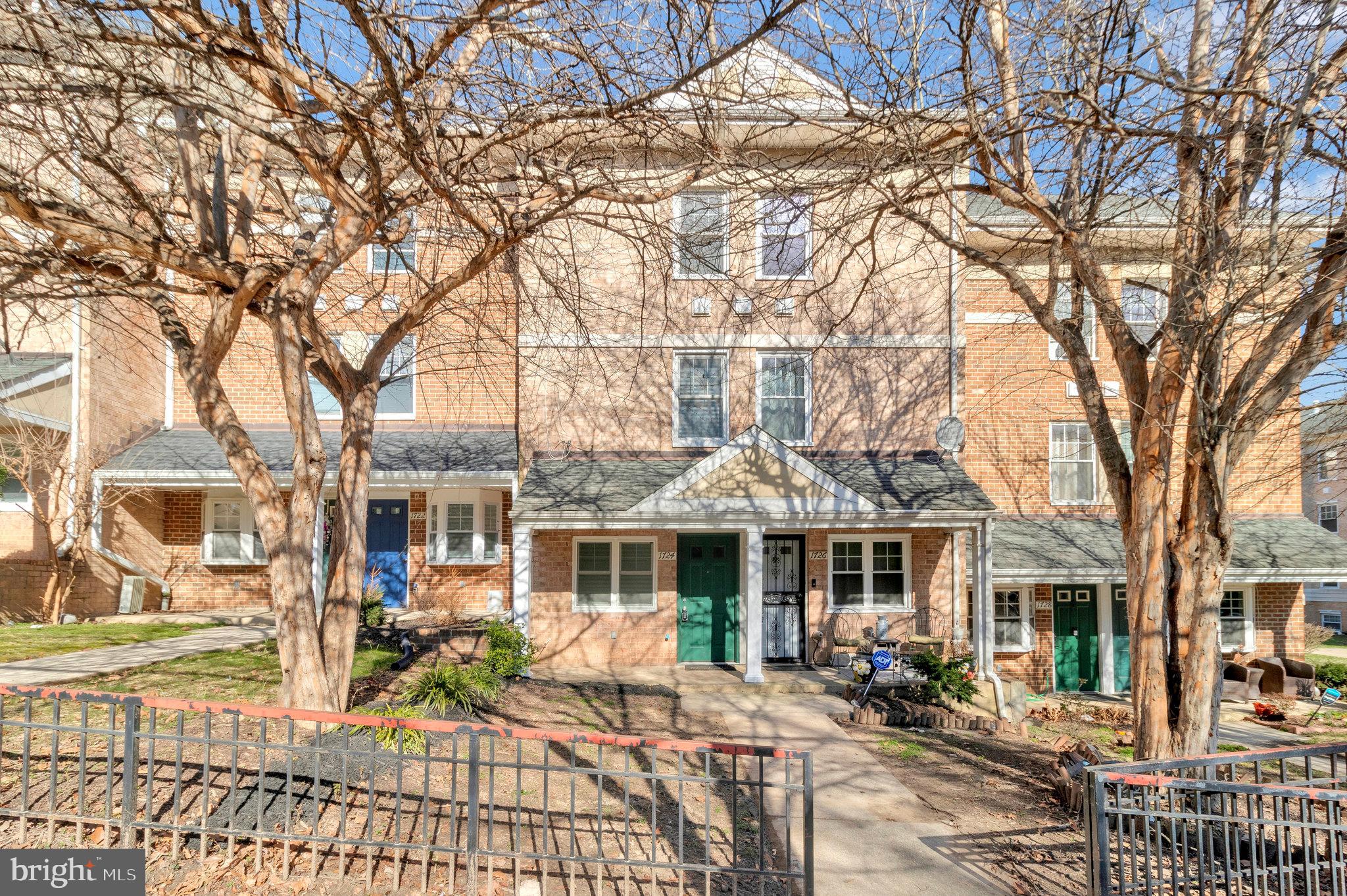 1724 Montana Ave NE #1724