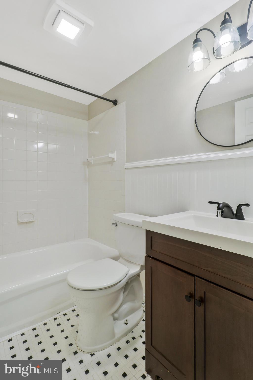 1724 Montana Ave NE #1724