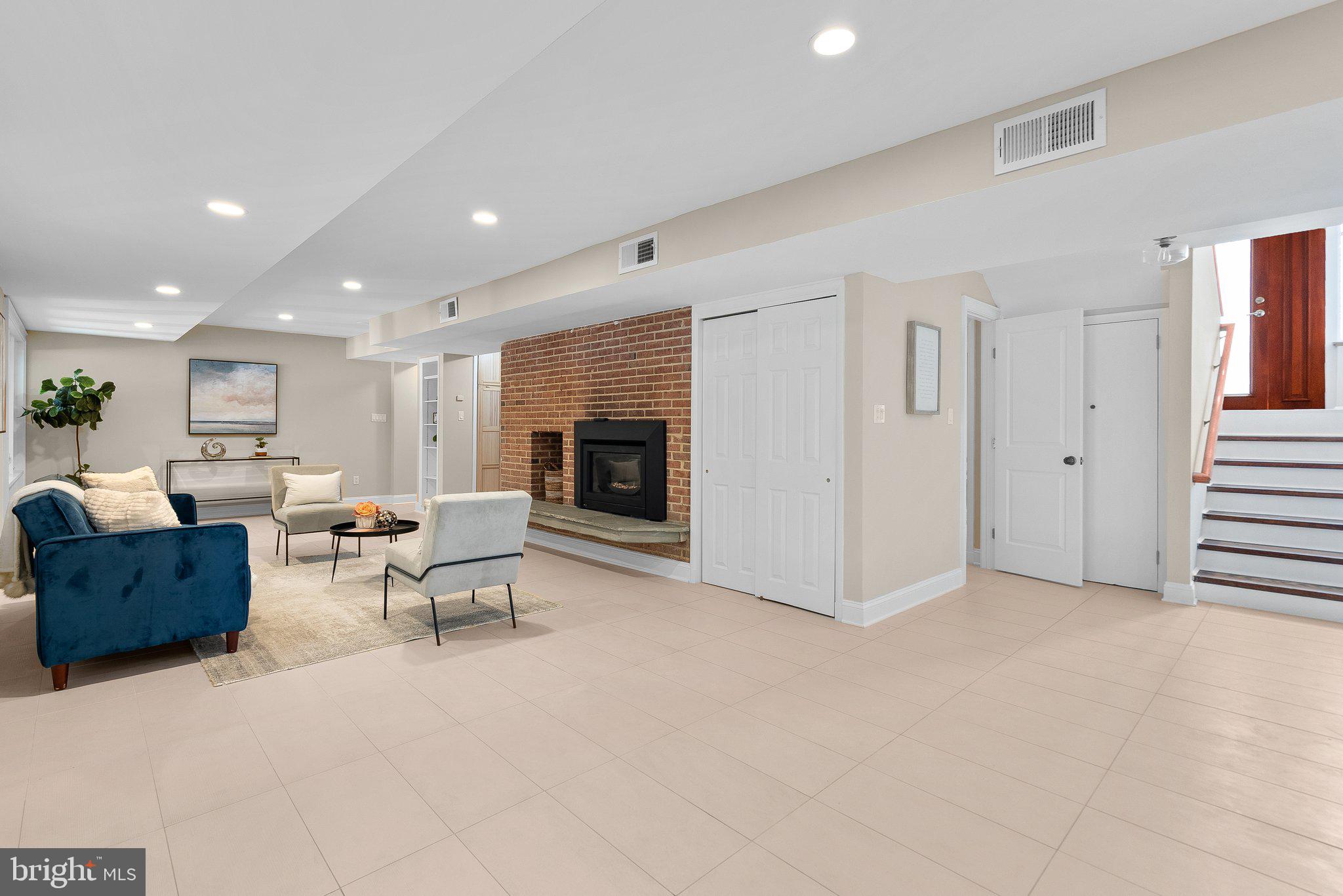 2905 Ellicott St NW