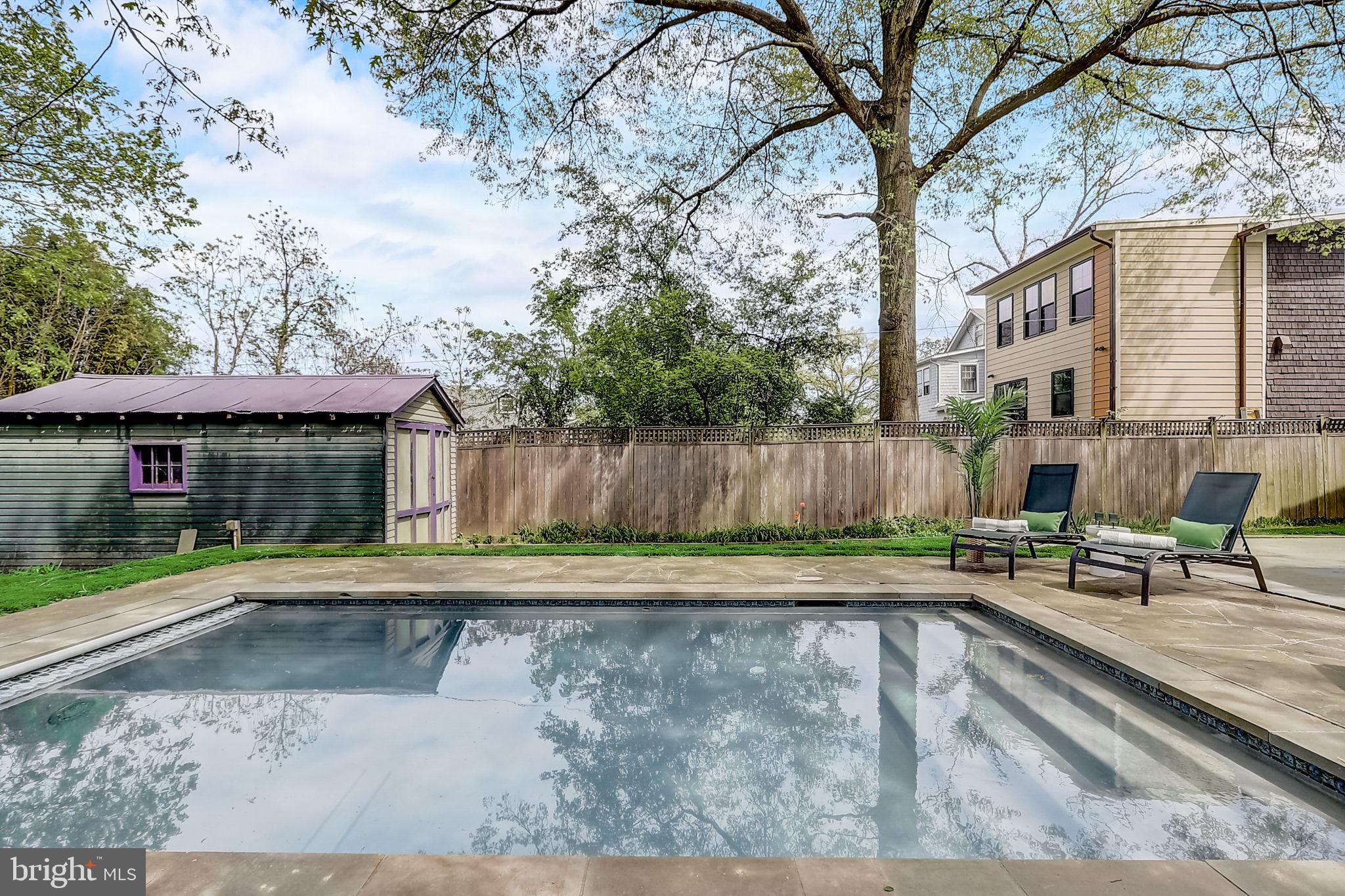 407 Aspen St NW