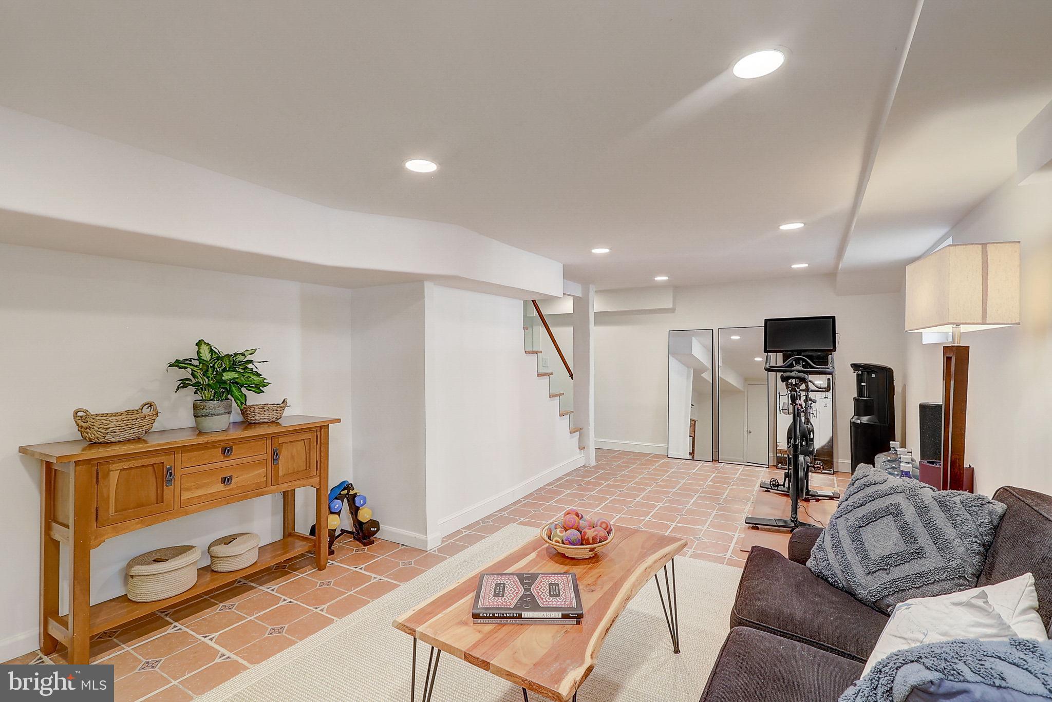 407 Aspen St NW