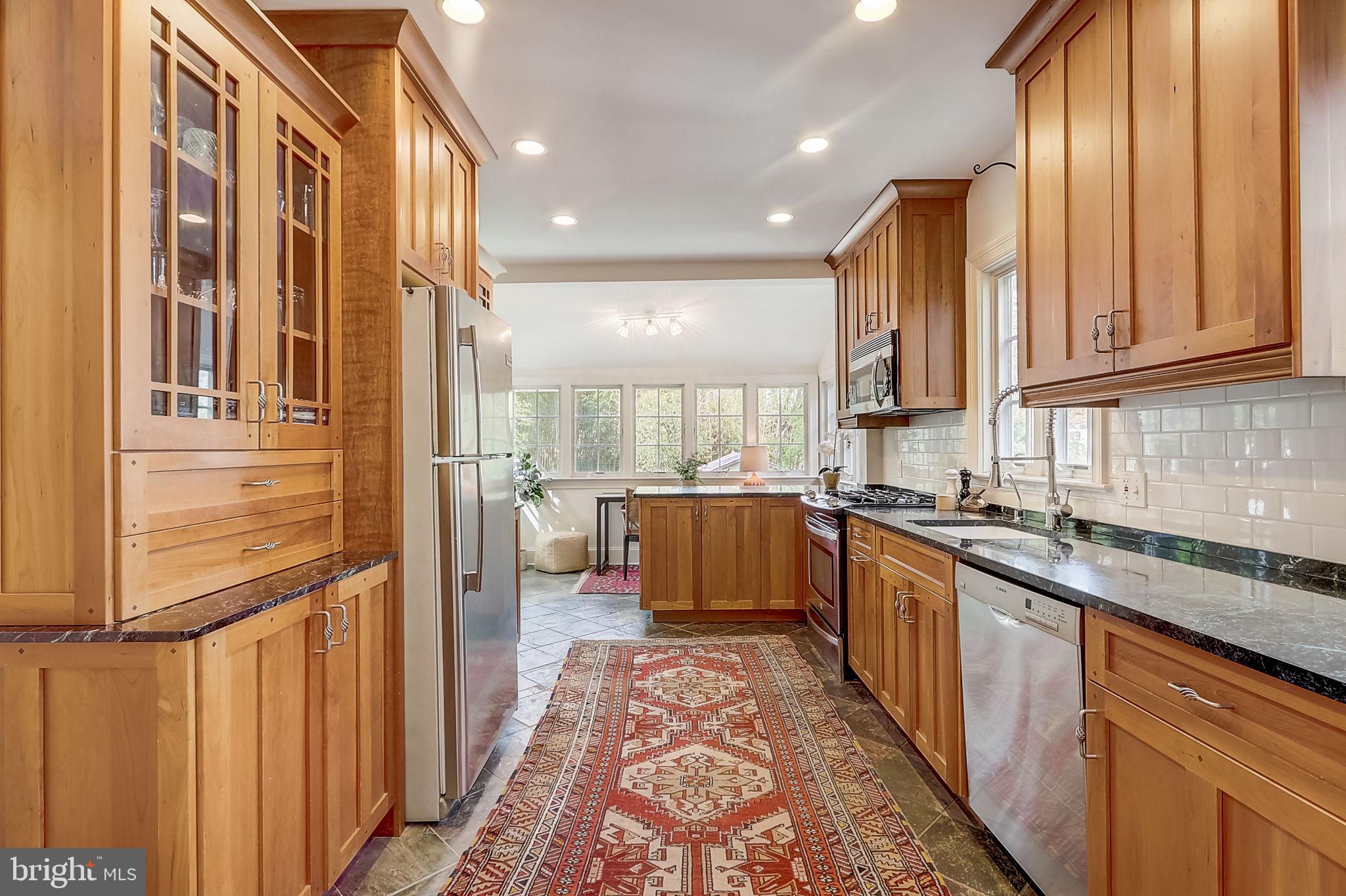 407 Aspen St NW