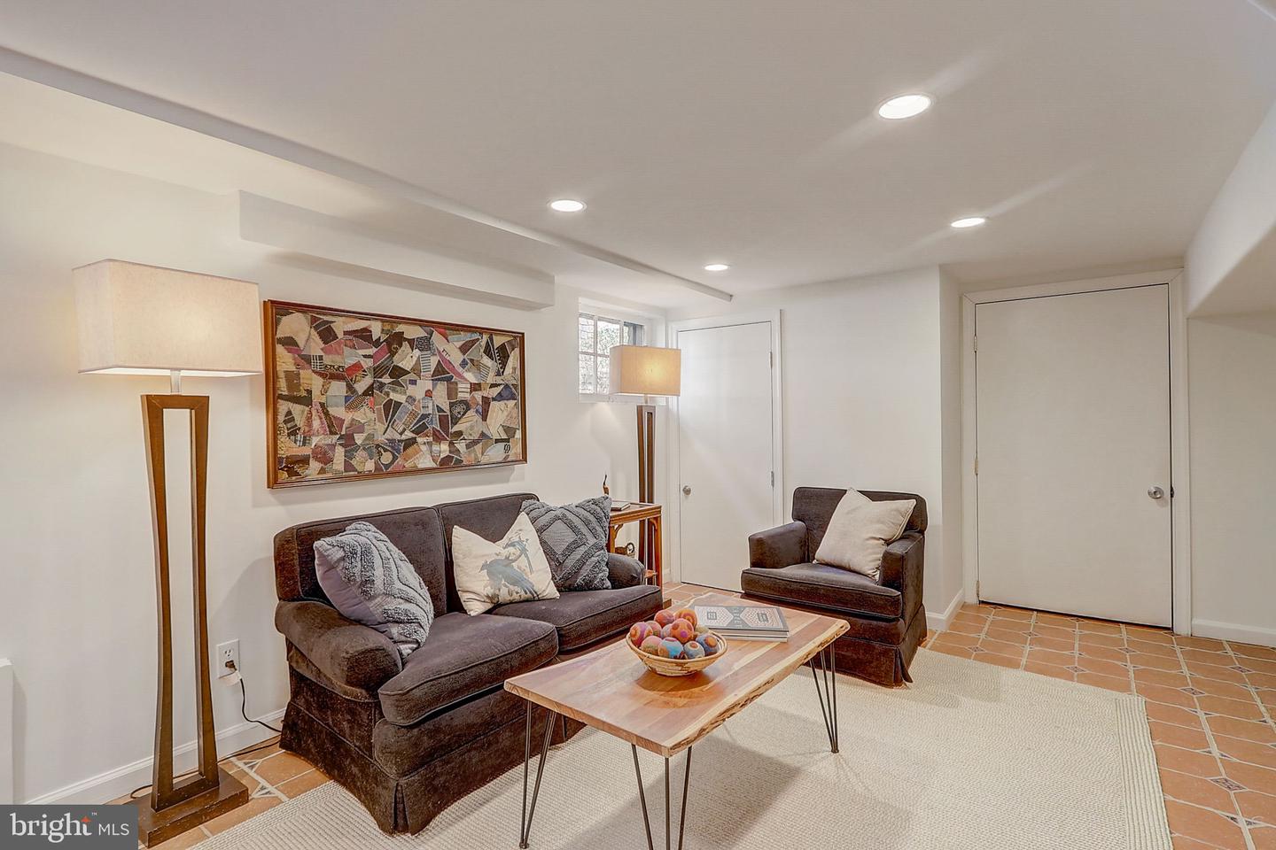 407 Aspen St NW