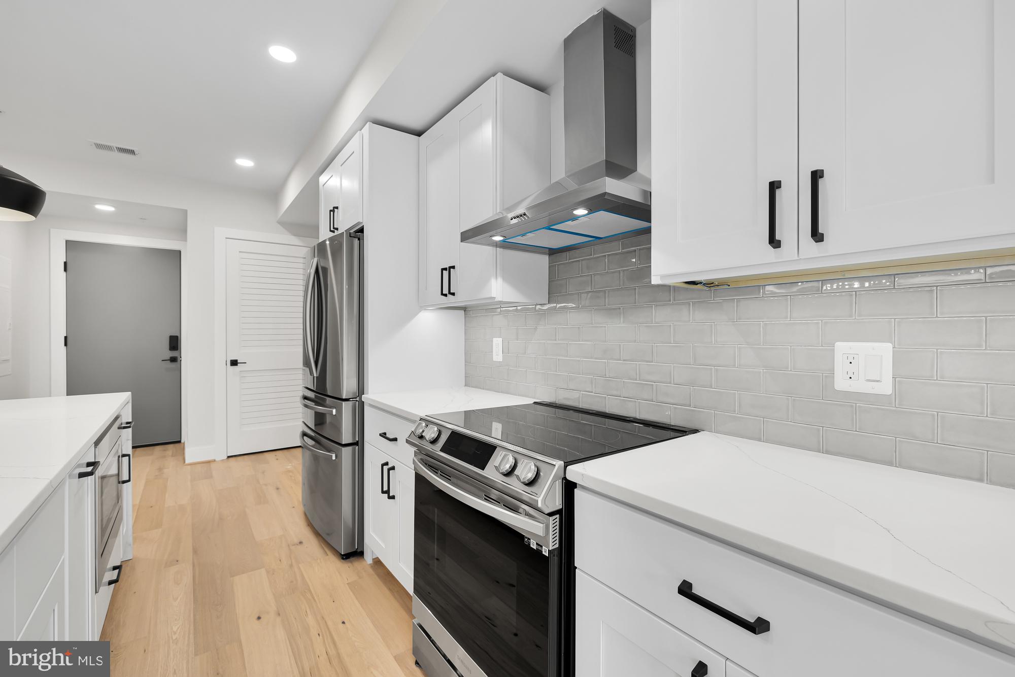 824 Taylor St NE #1