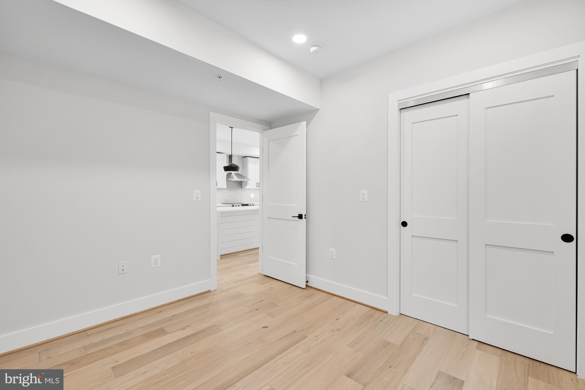 824 Taylor St NE #1
