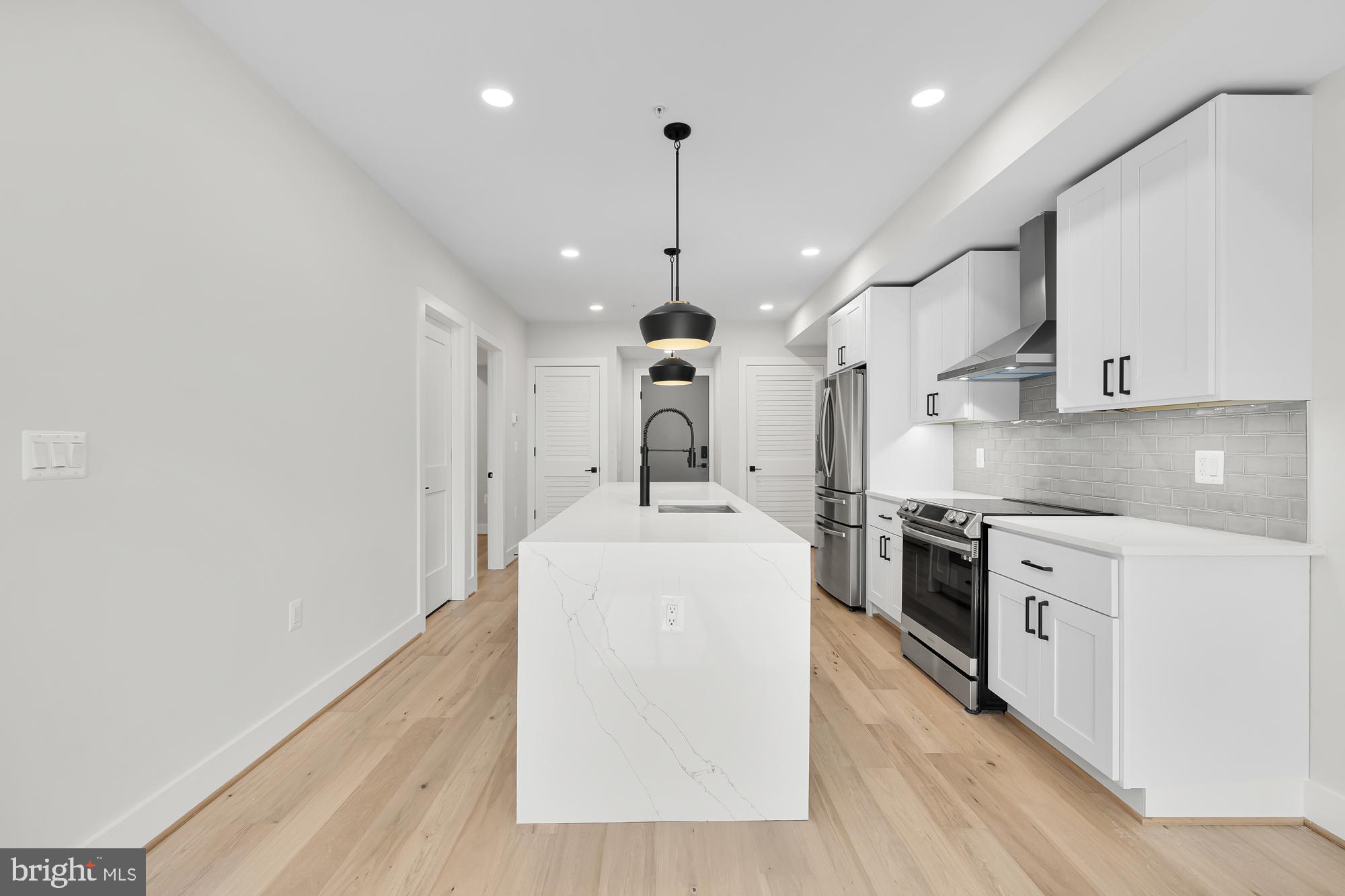 824 Taylor St NE #1