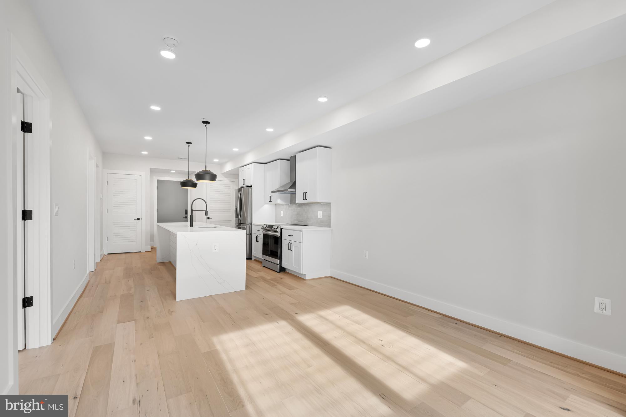 824 Taylor St NE #1