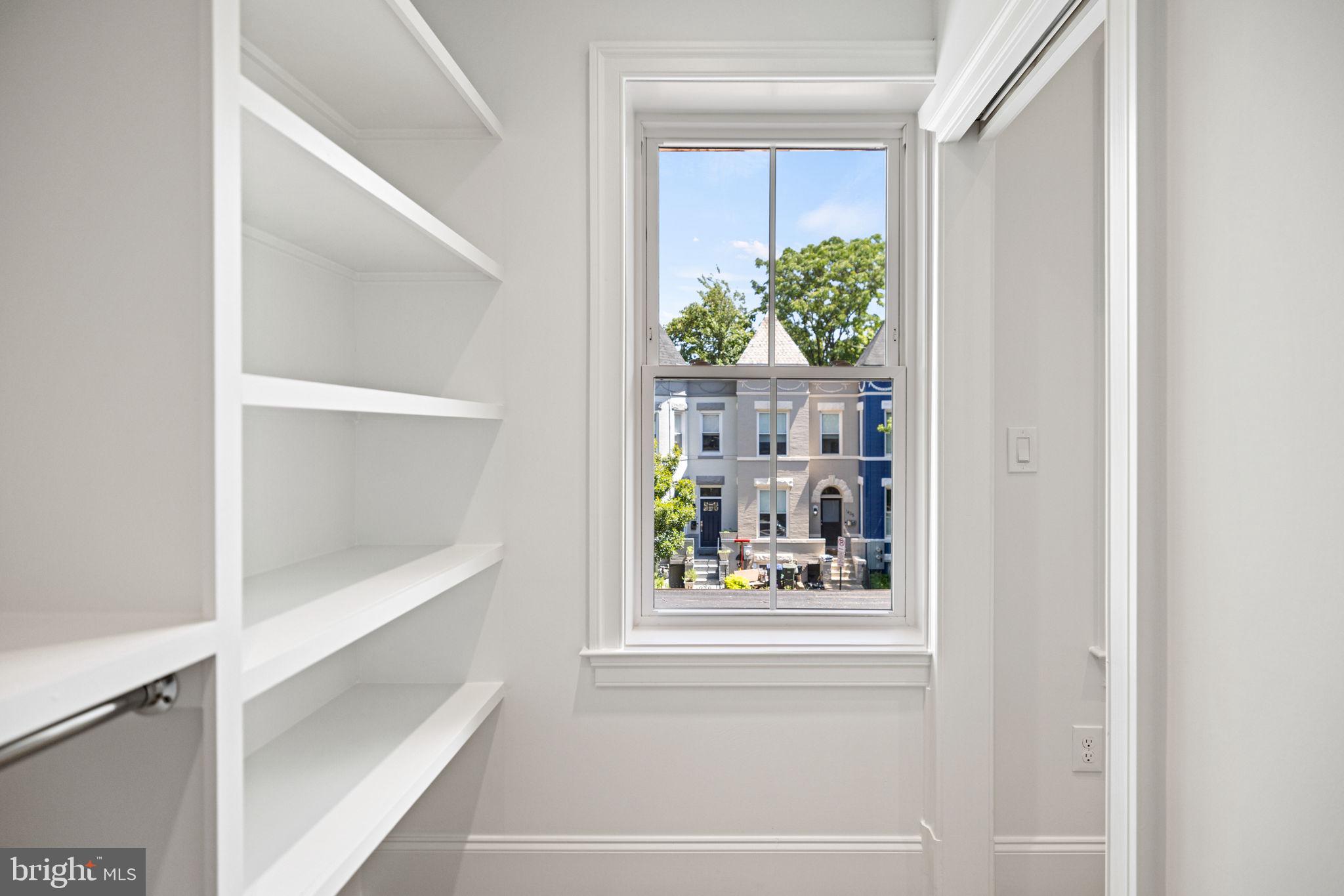 1446 Monroe St NW