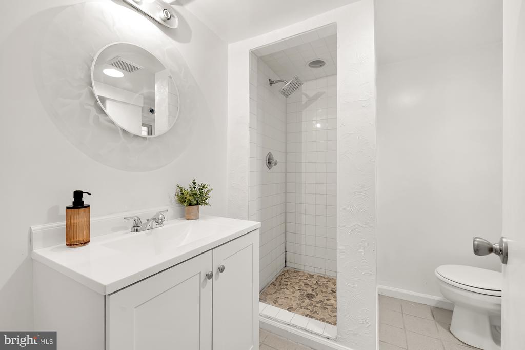 519 Quincy St NW