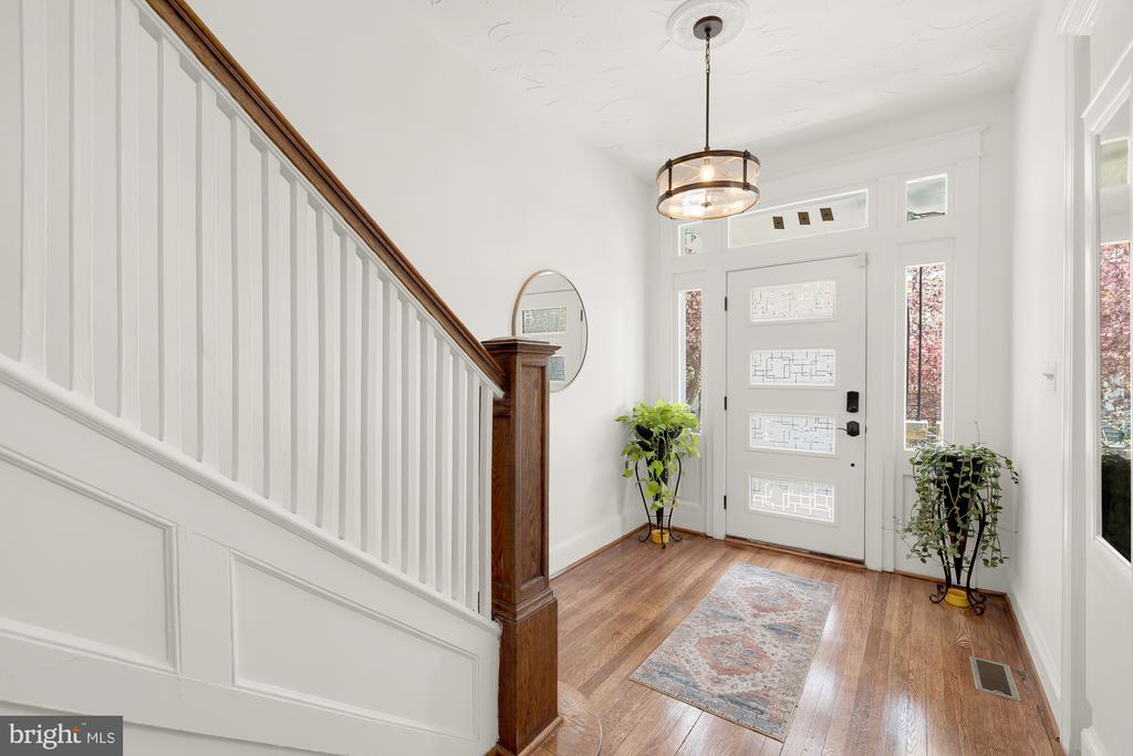 519 Quincy St NW