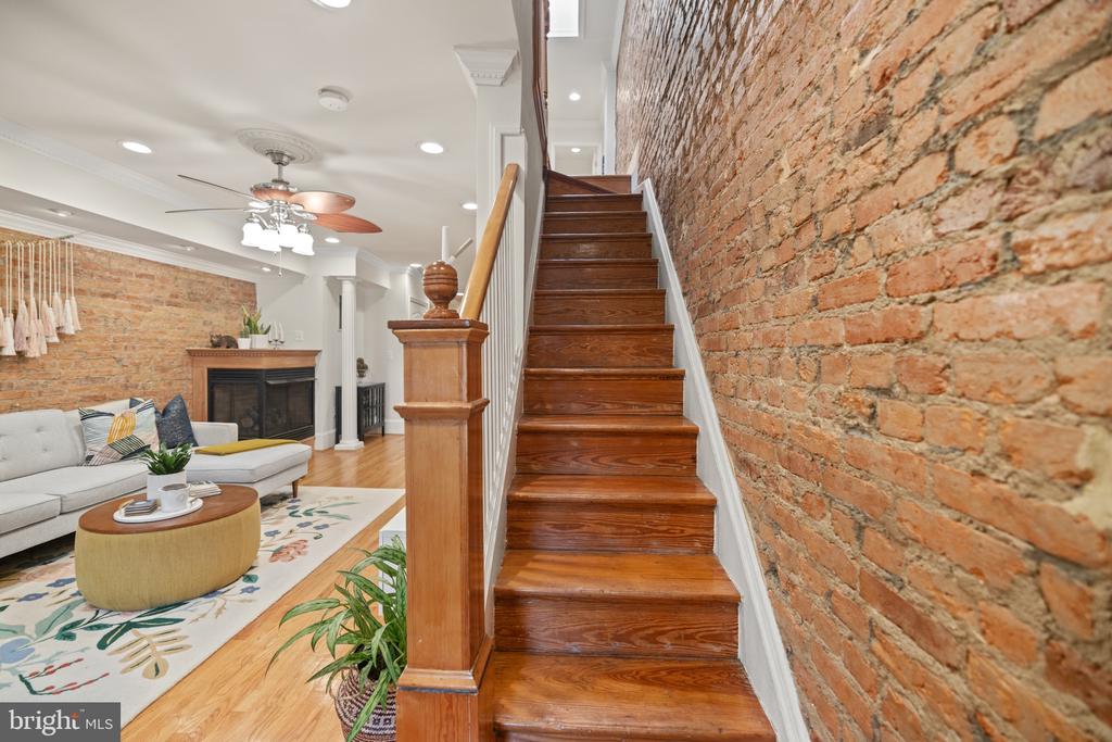 1541 N Carolina Ave NE