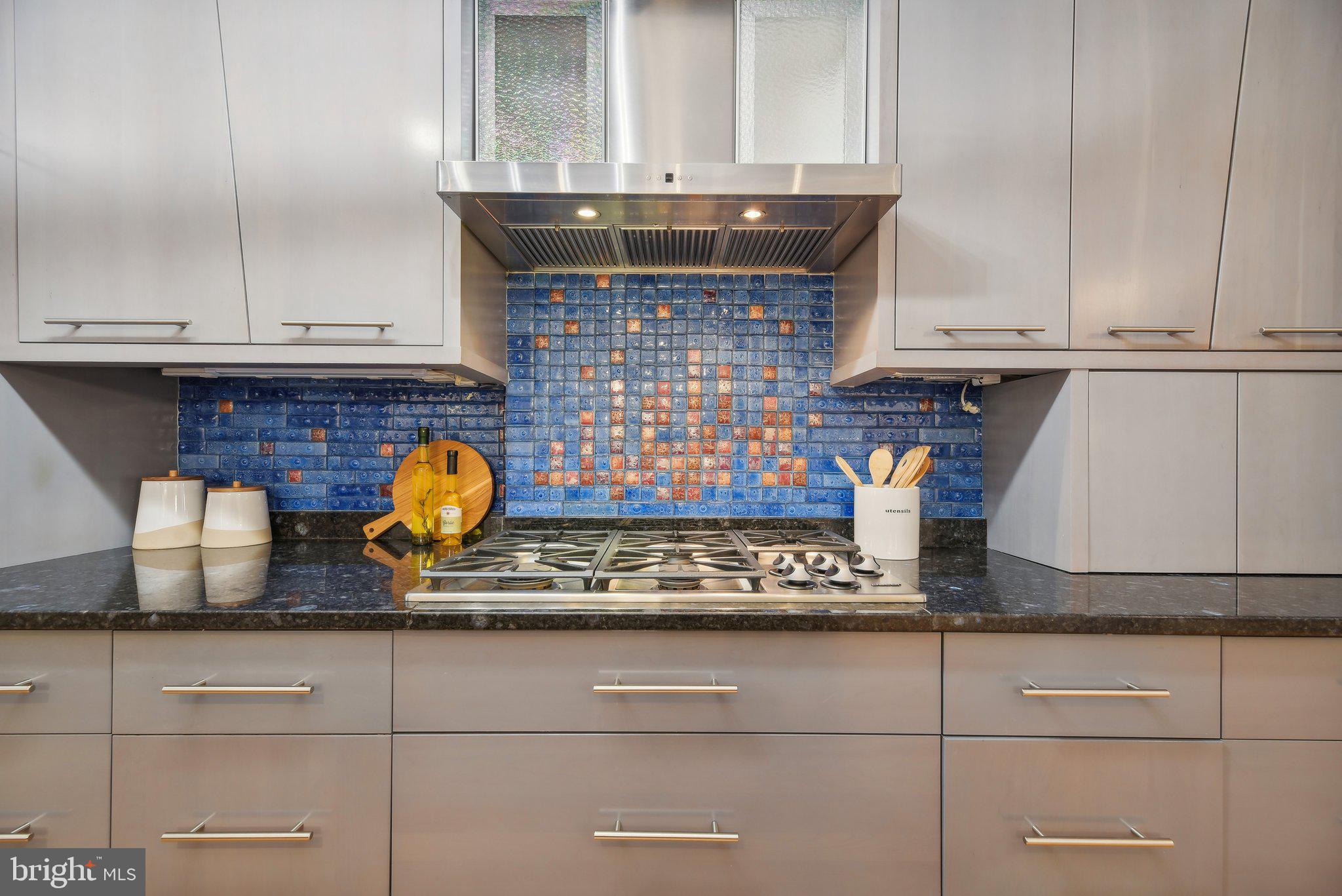 2515 Woodley Rd NW