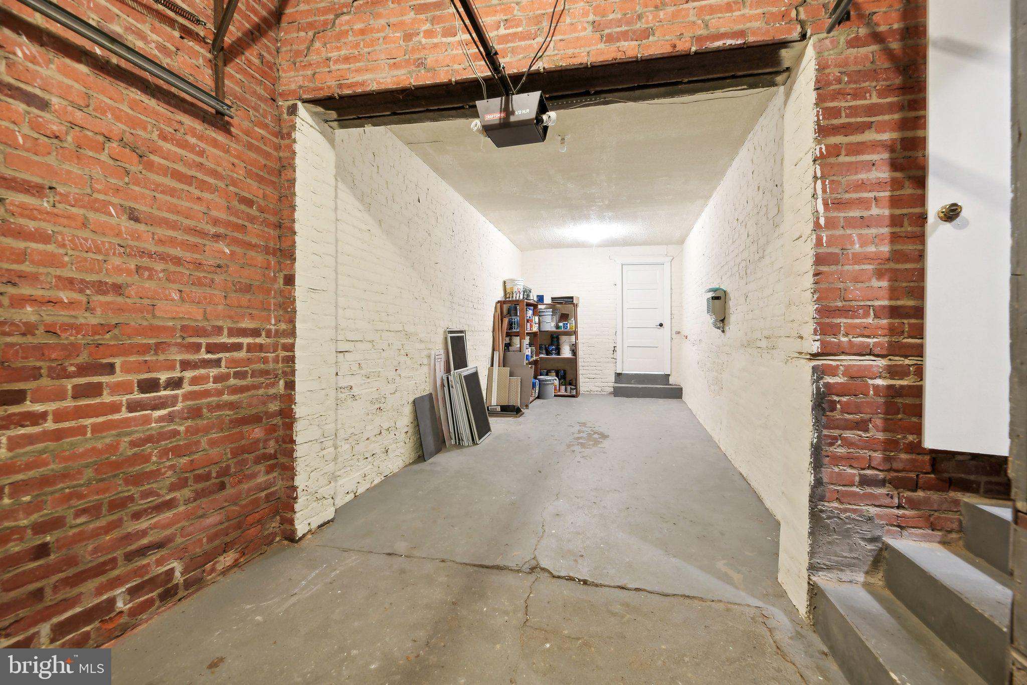 2515 Woodley Rd NW