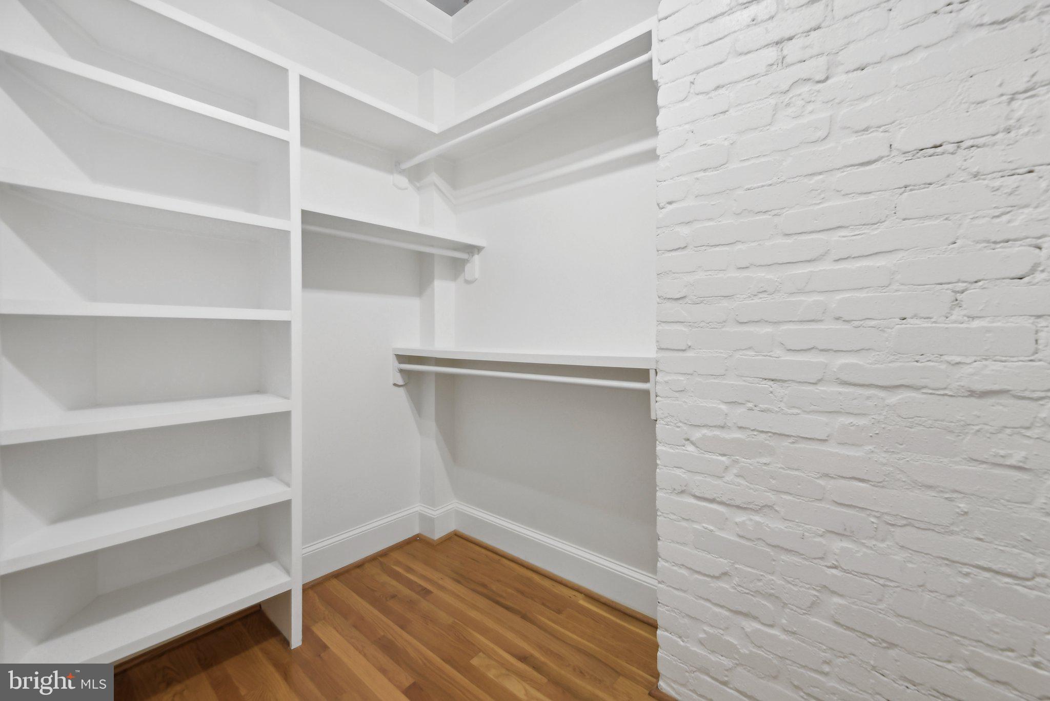 2515 Woodley Rd NW