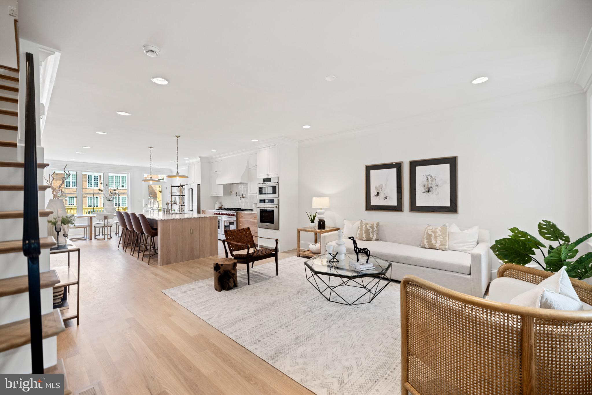 1343 Taylor St NW
