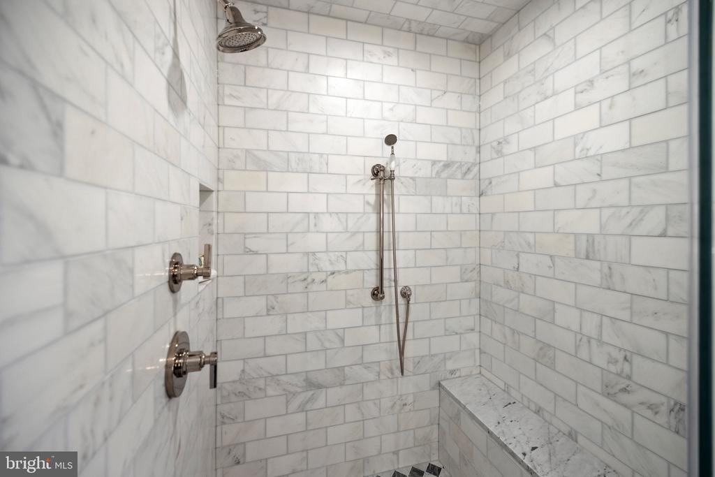 1343 Taylor St NW