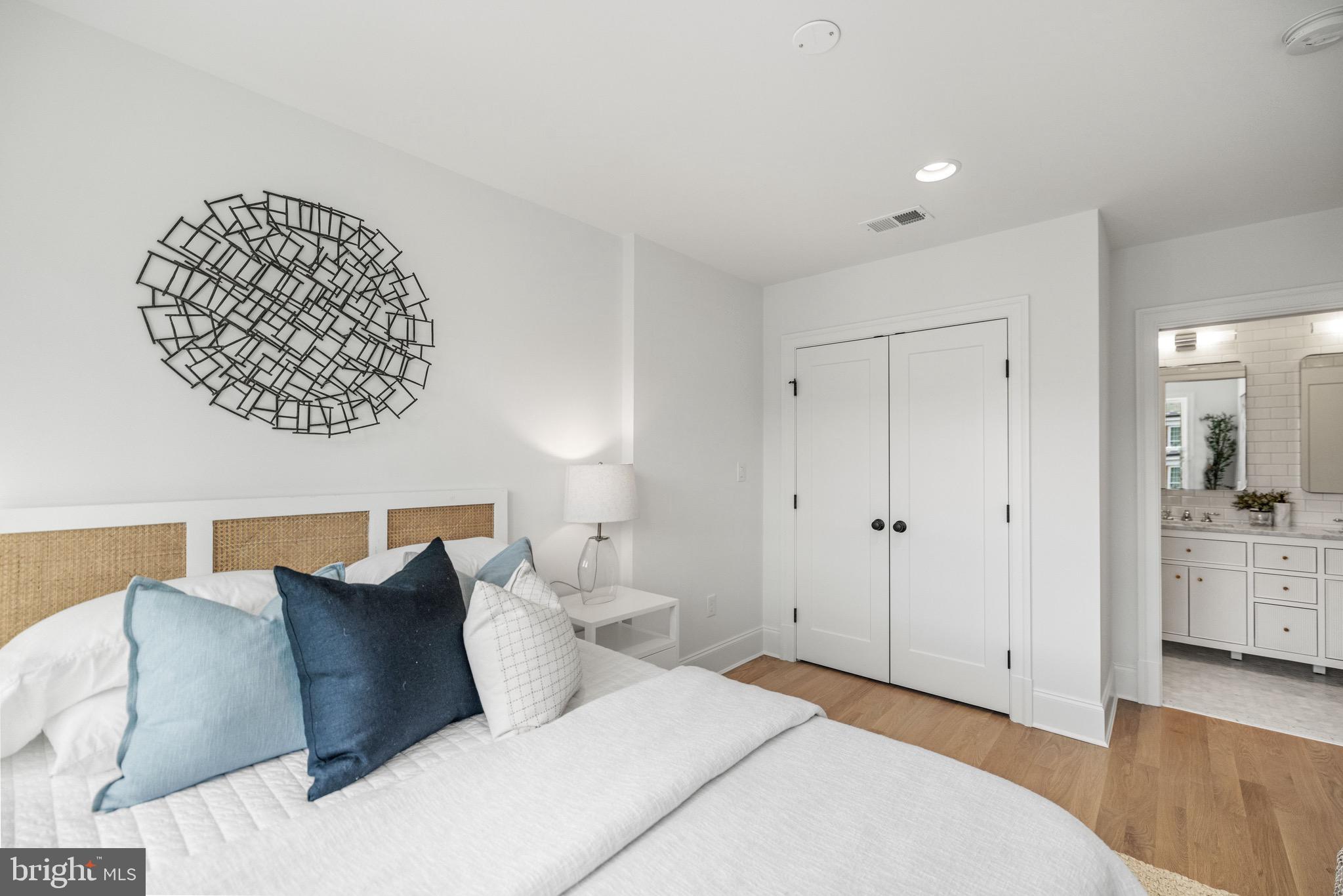 1343 Taylor St NW