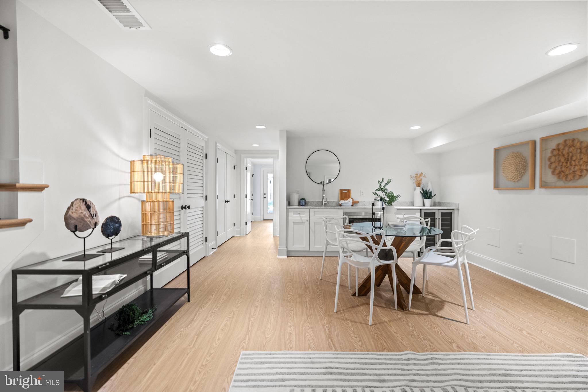 1343 Taylor St NW