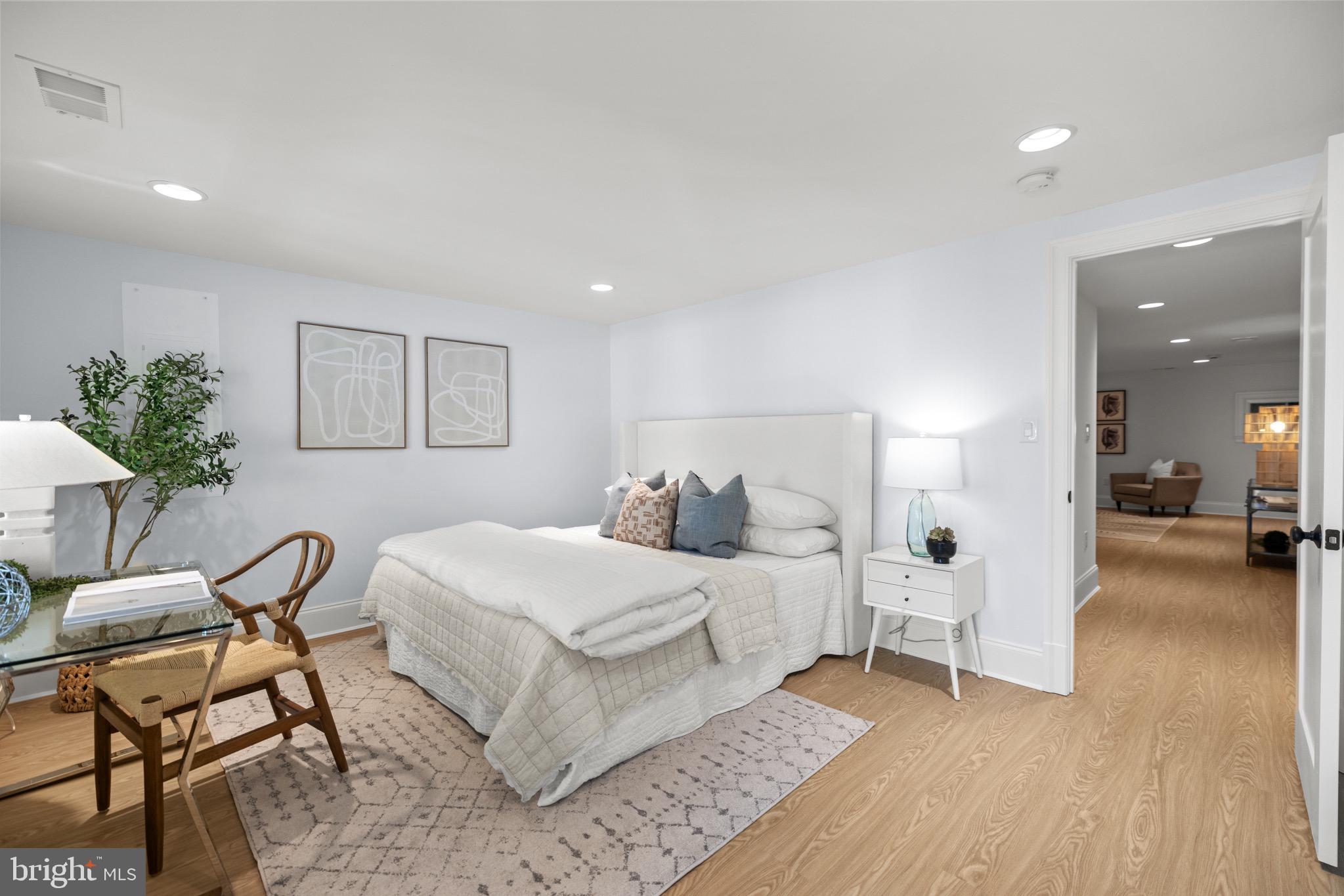 1343 Taylor St NW