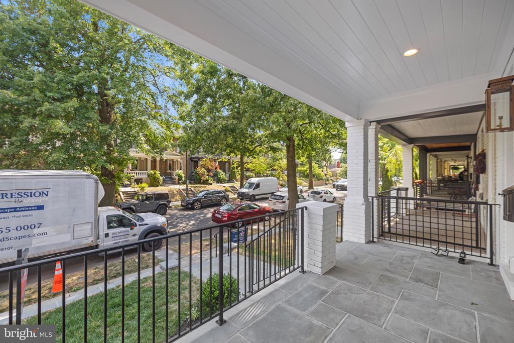 1343 Taylor St NW