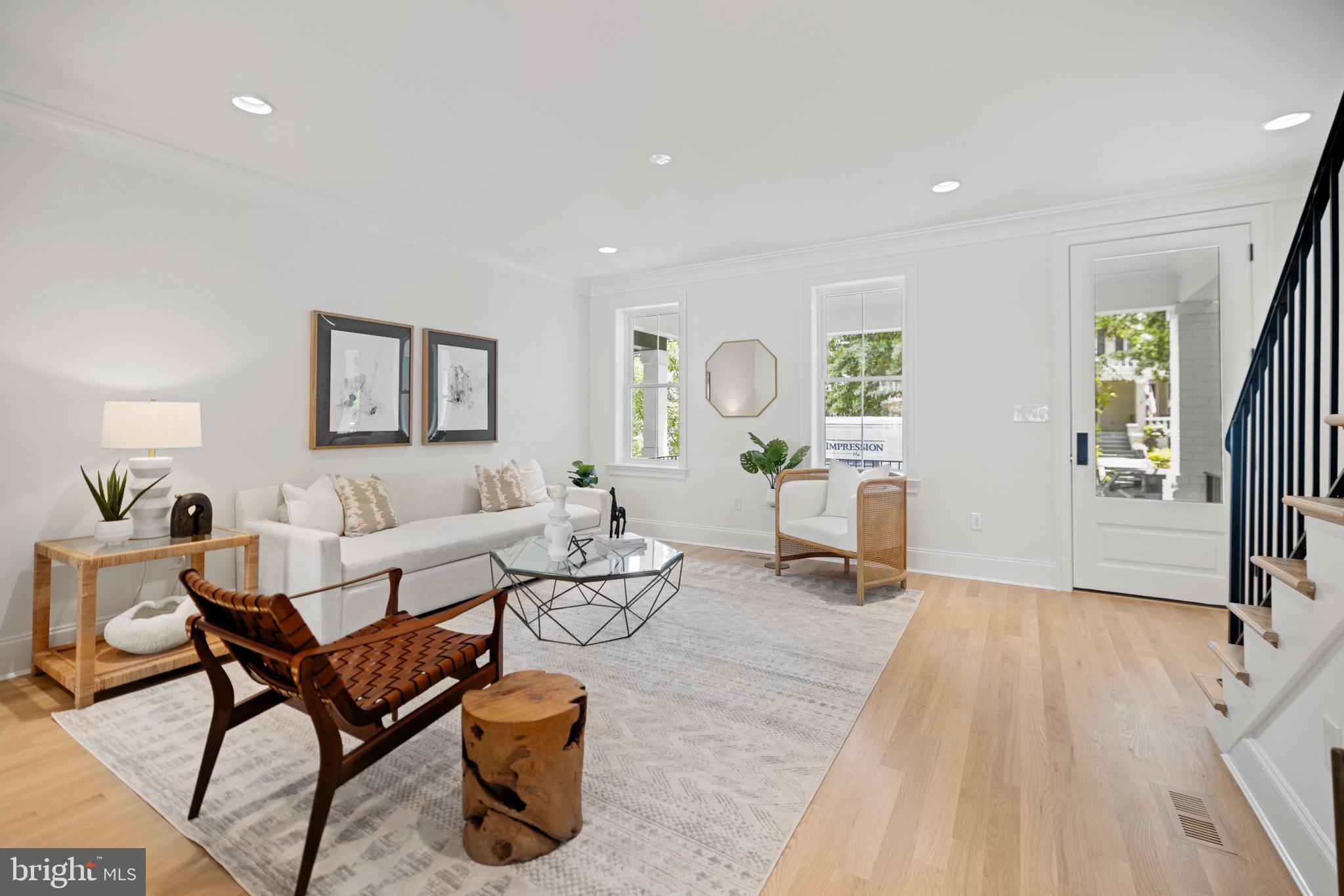 1343 Taylor St NW