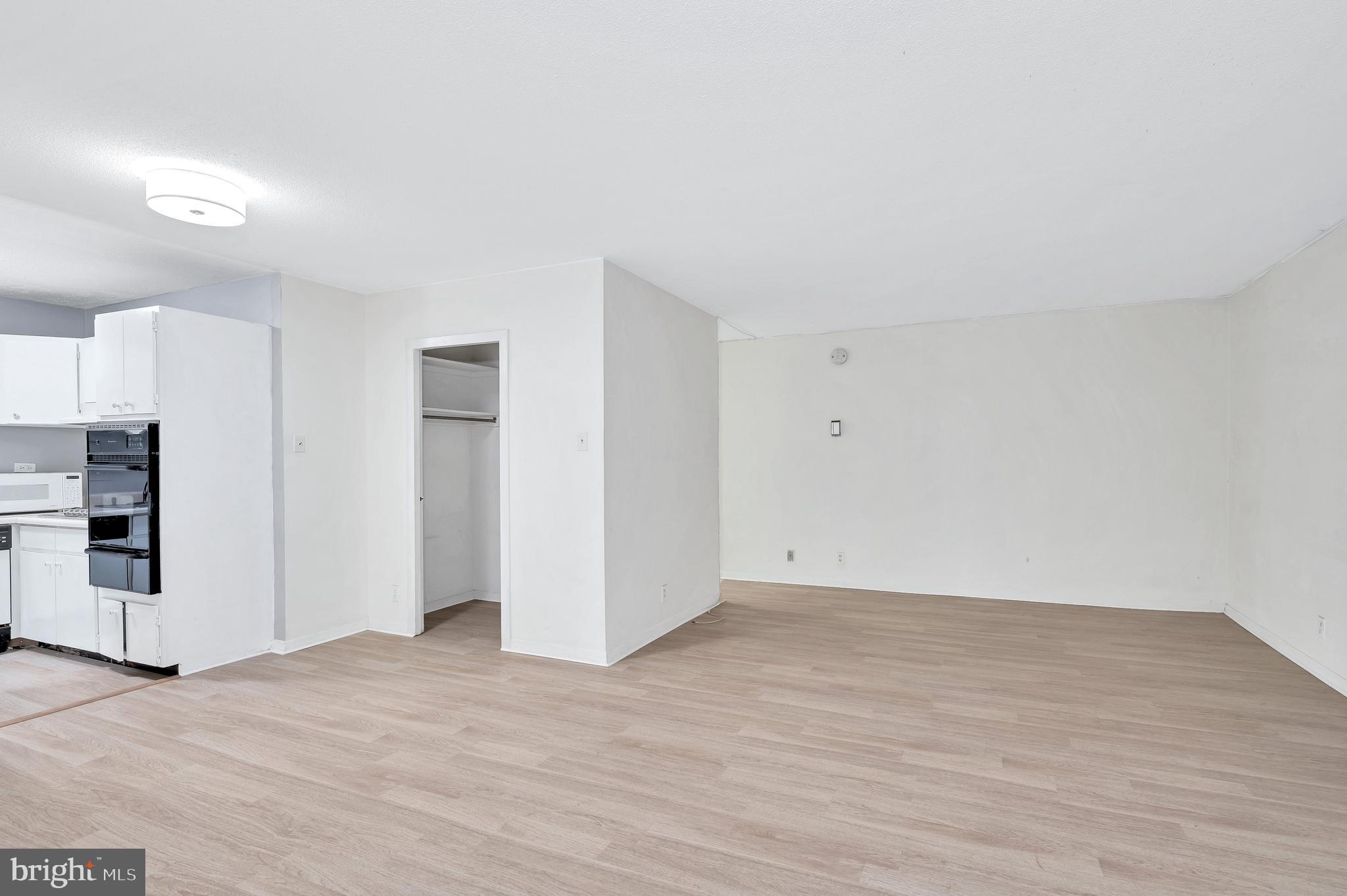 2201 L ST NW #300