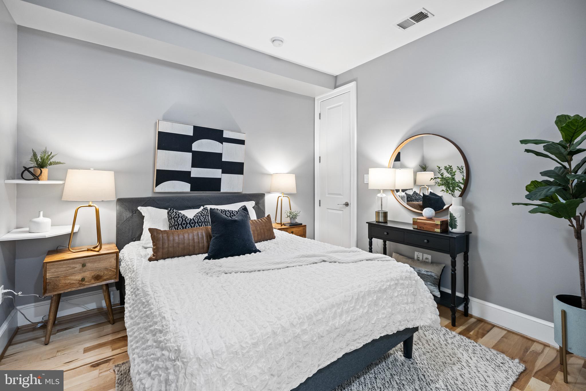 444 M St NW #5