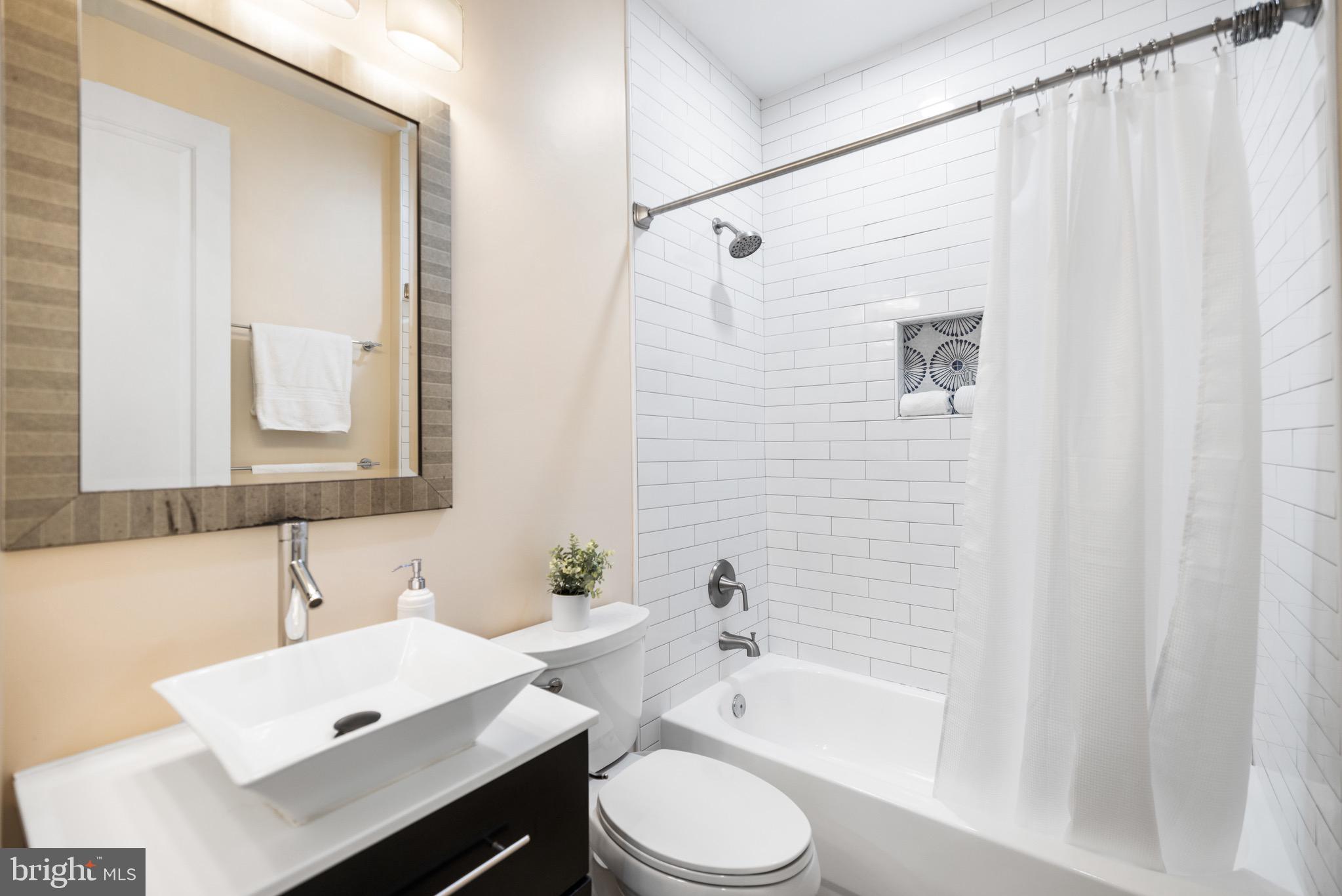 444 M St NW #5