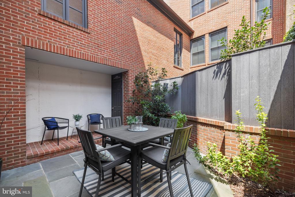 444 M St NW #5