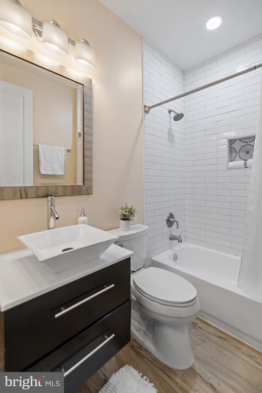 444 M St NW #5