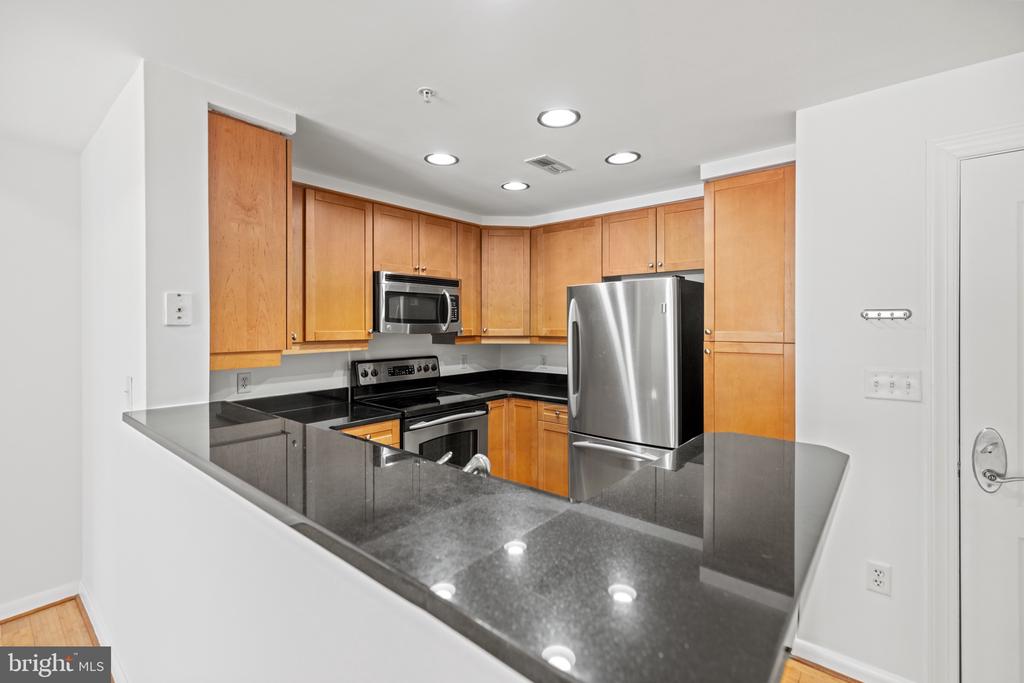 1111 11TH ST NW #406