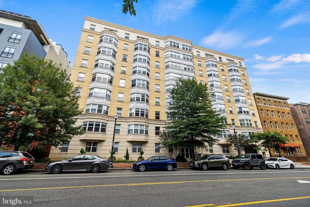 1111 11TH ST NW #406