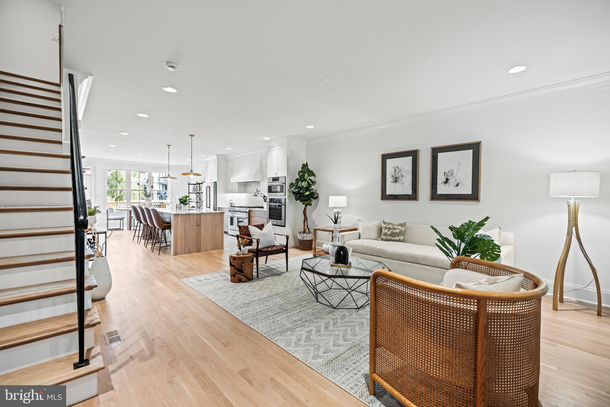 1319 Taylor St NW