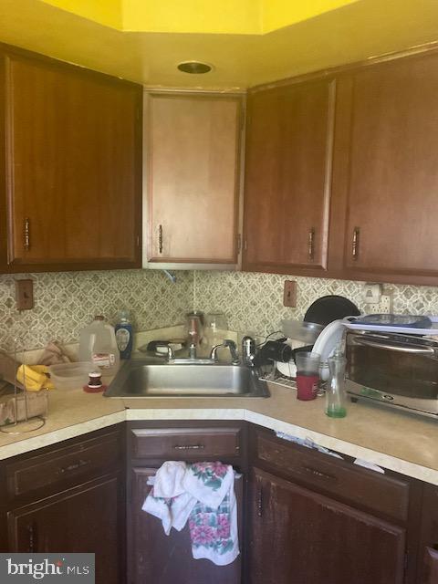 2204 Bunker Hill Rd NE