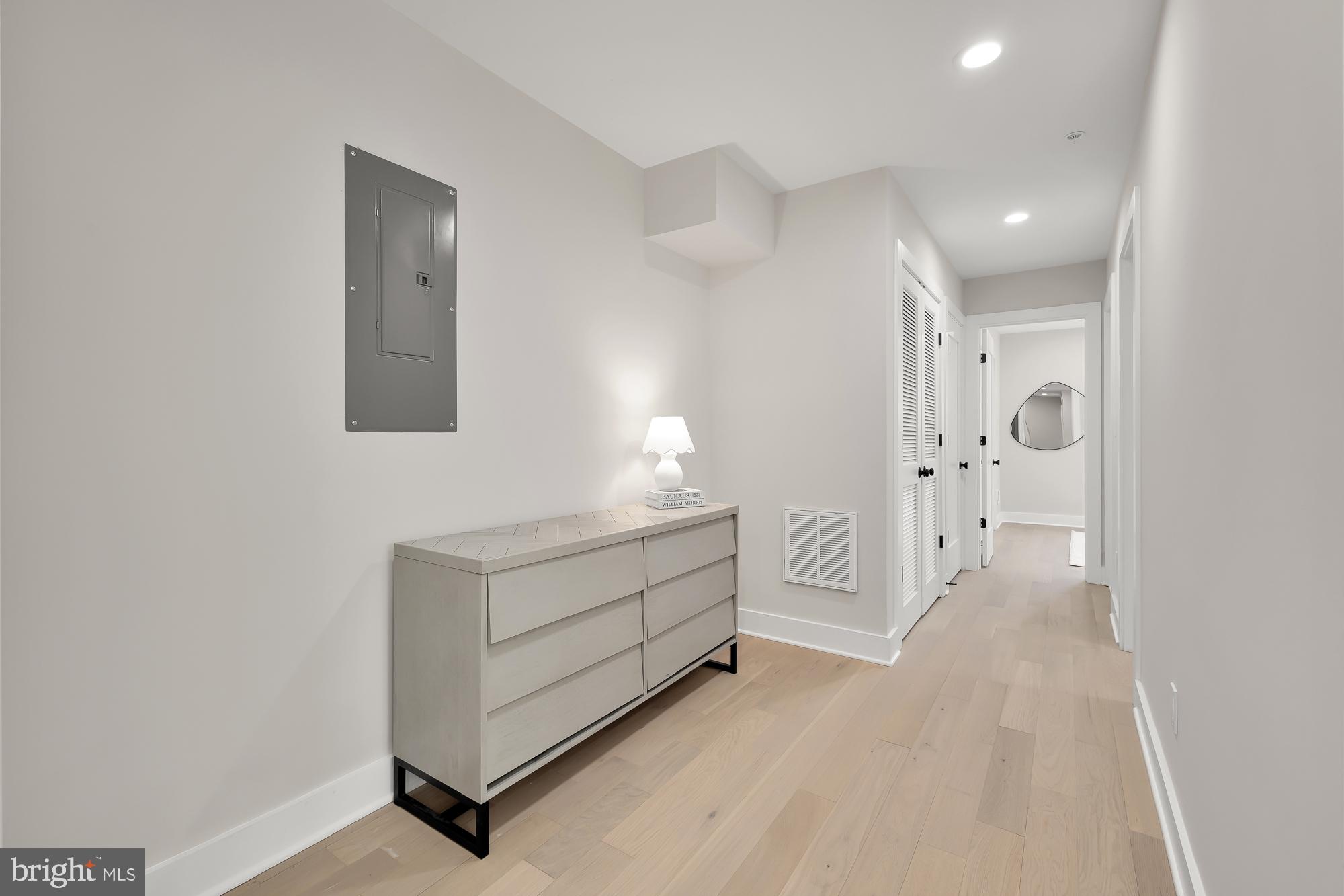 615 Irving St NW #1