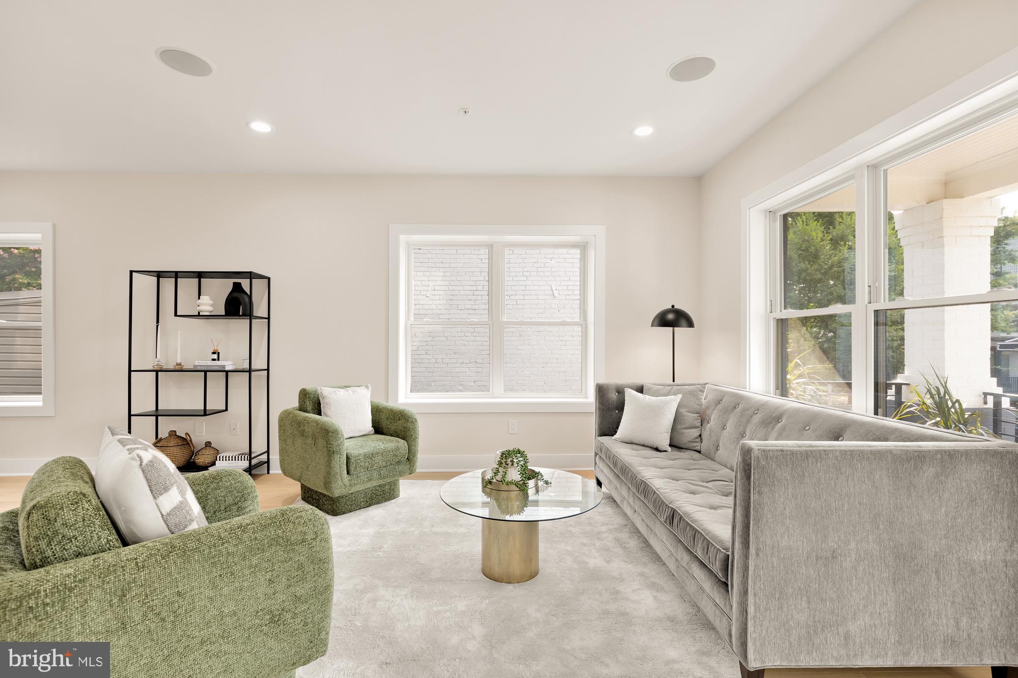 615 Irving St NW #1