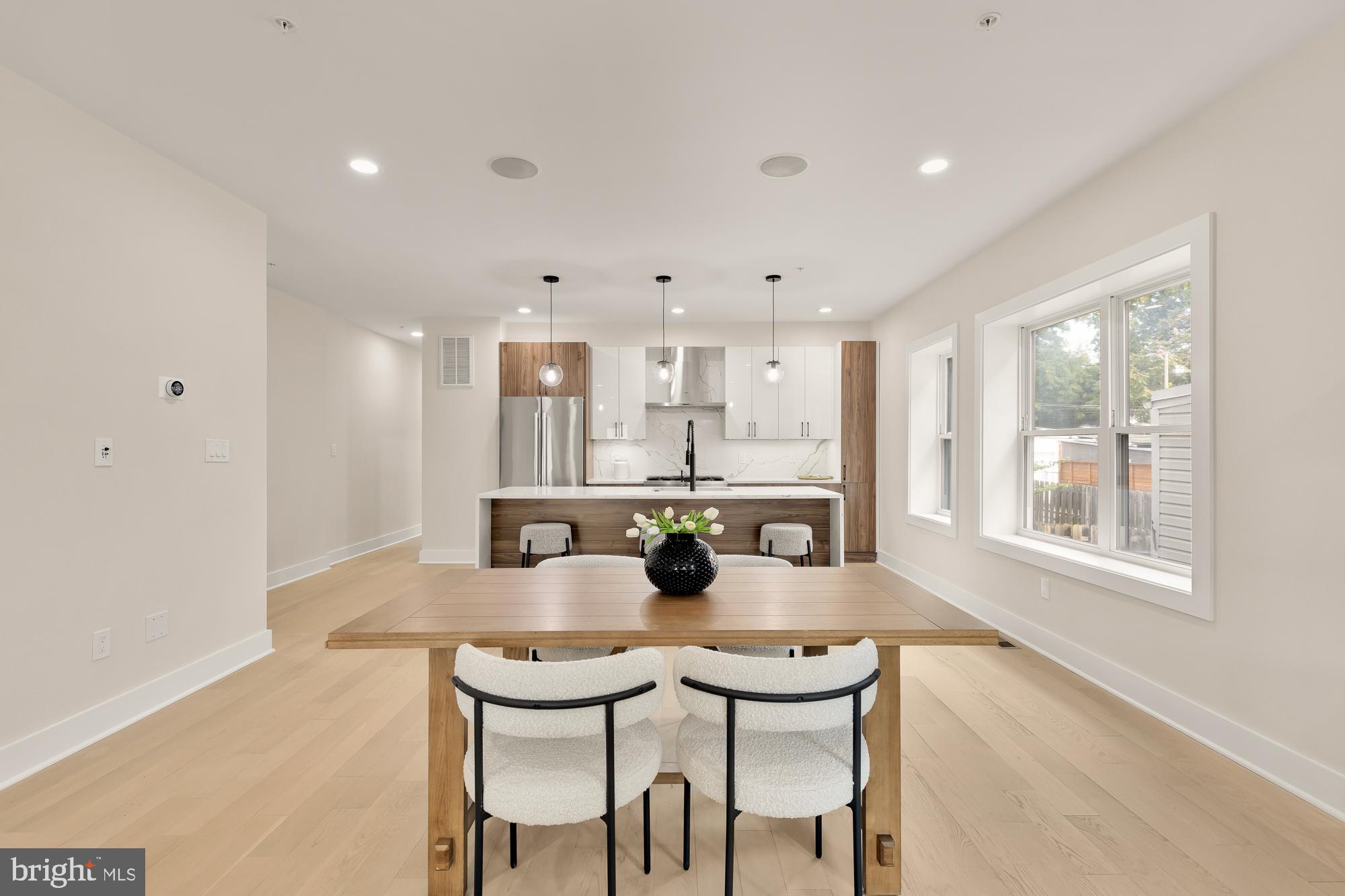 615 Irving St NW #1