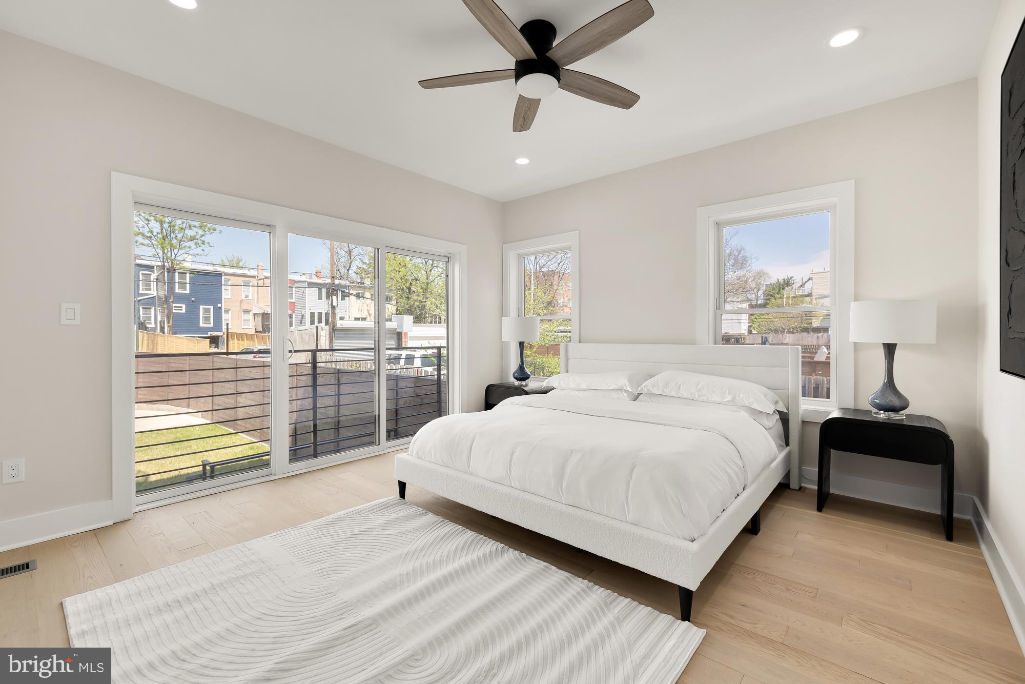 615 Irving St NW #1