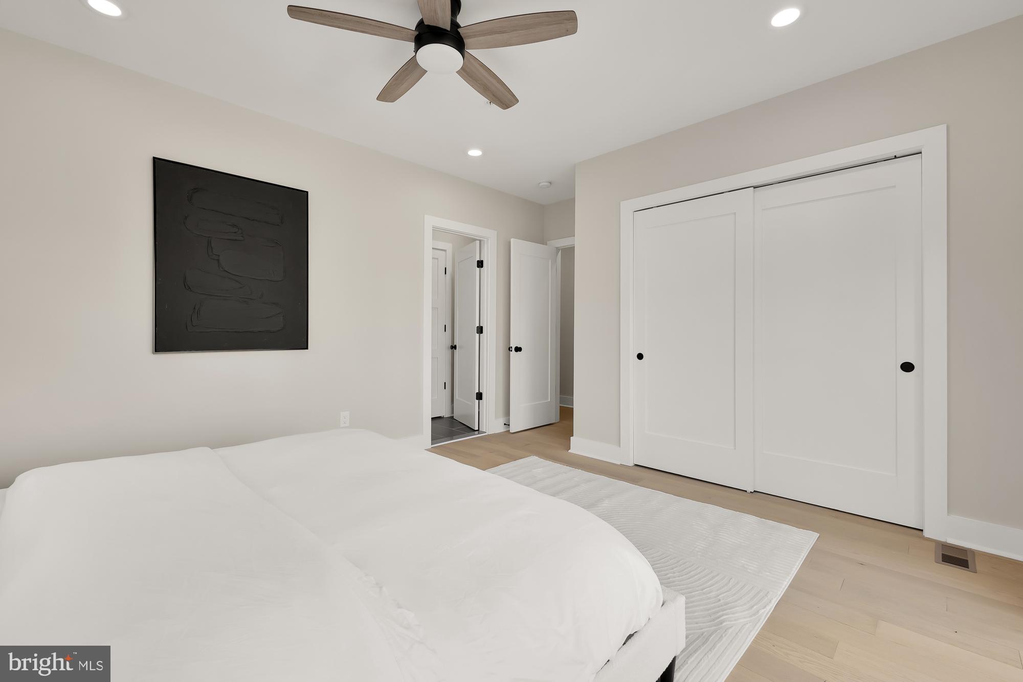 615 Irving St NW #1