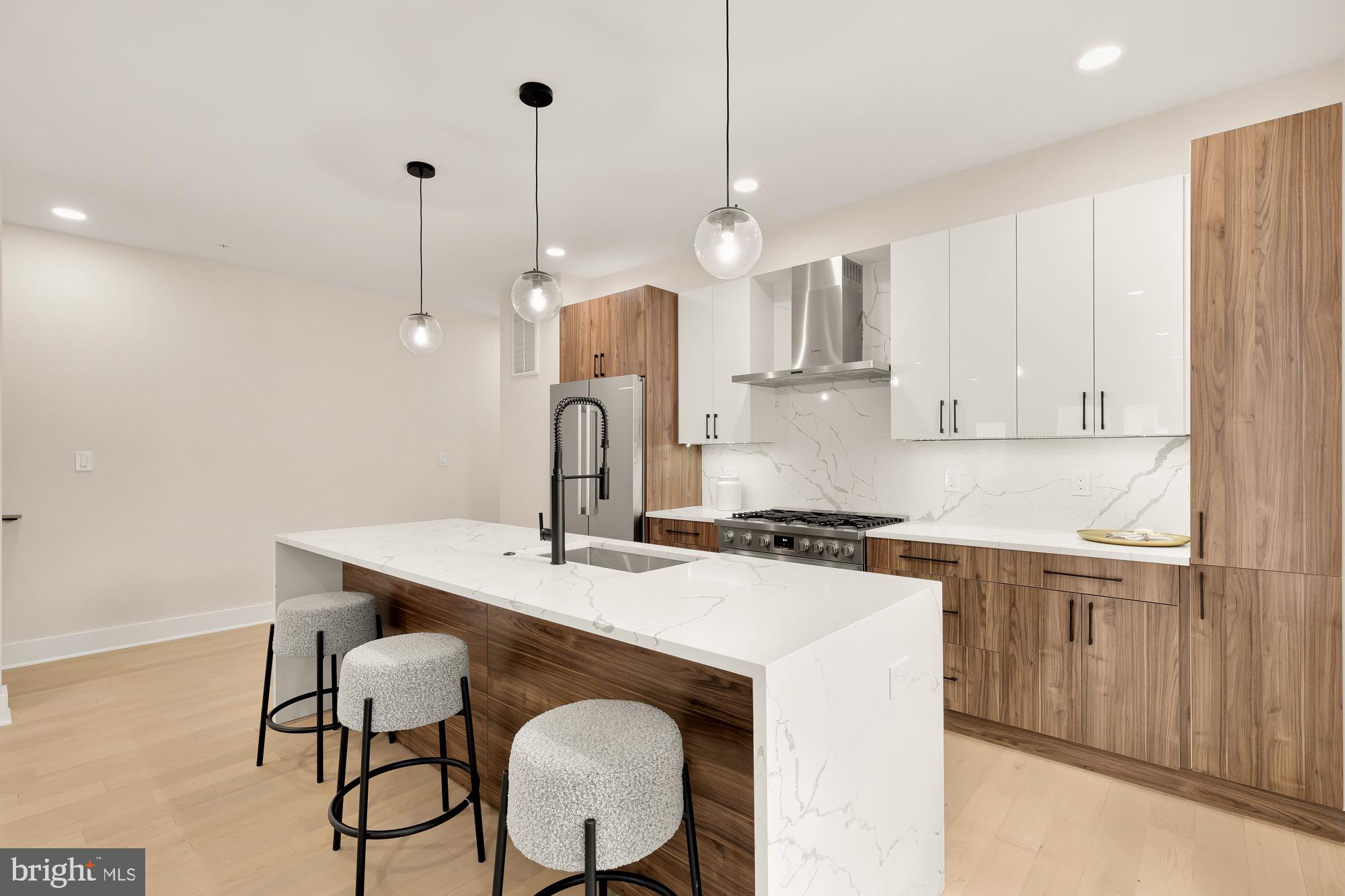 615 Irving St NW #1