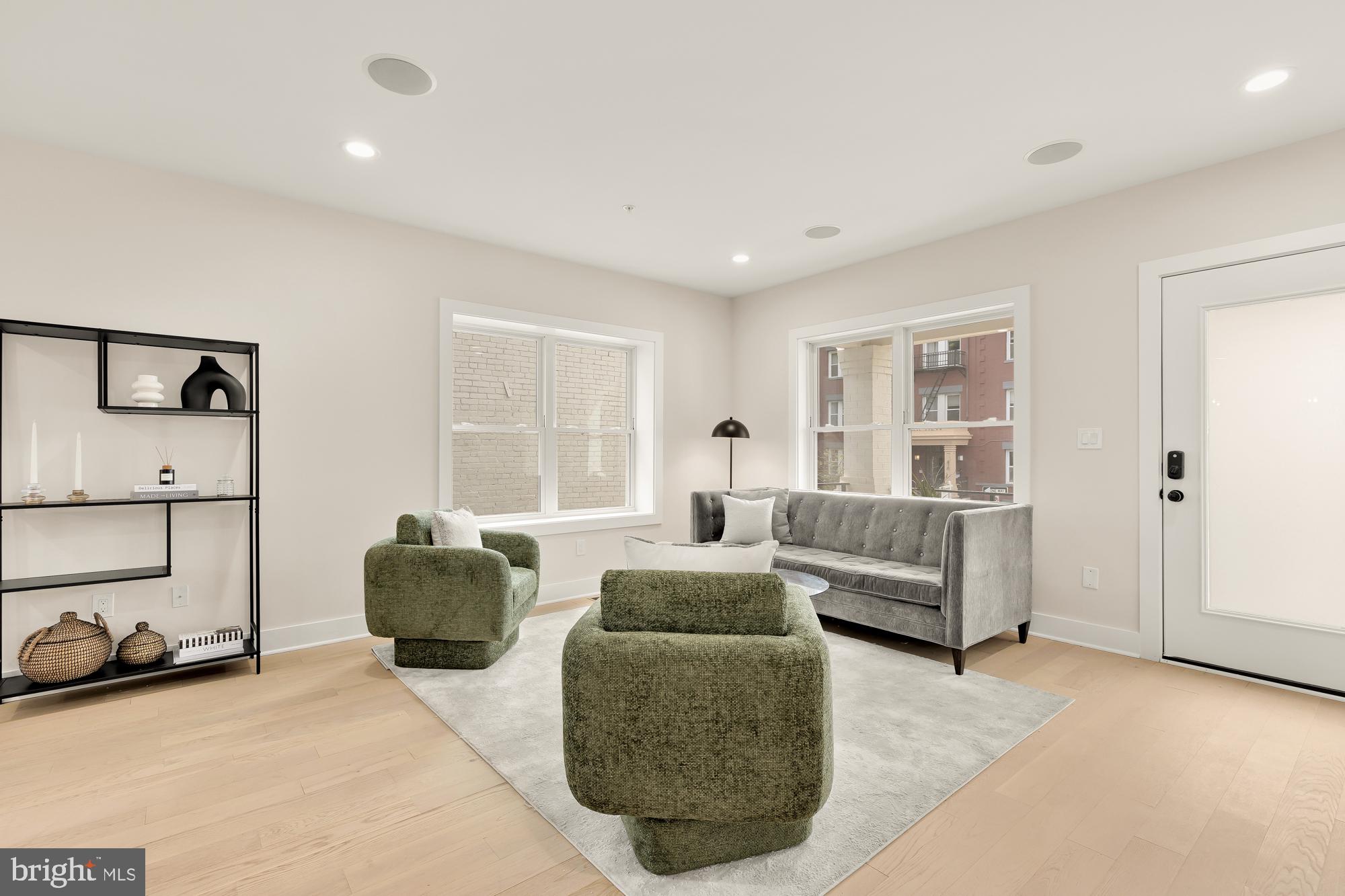 615 Irving St NW #1
