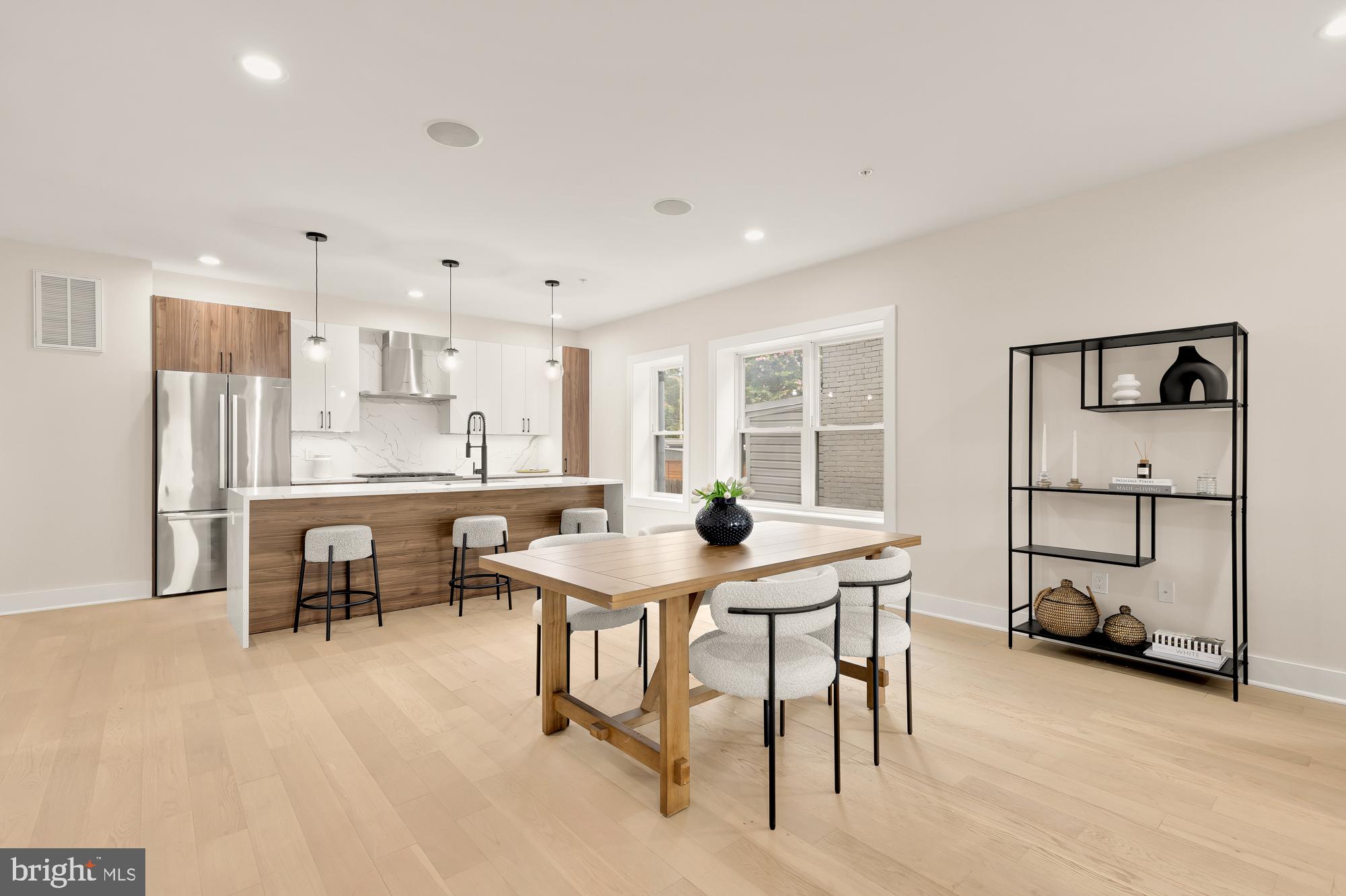 615 Irving St NW #1