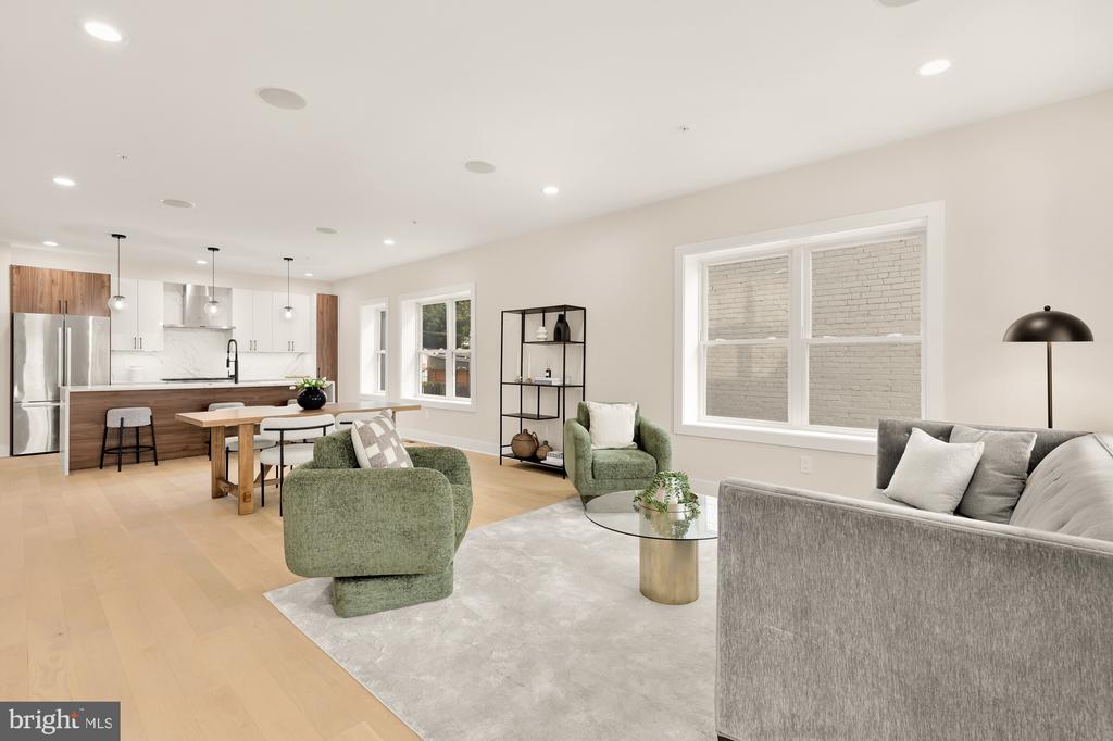 615 Irving St NW #1