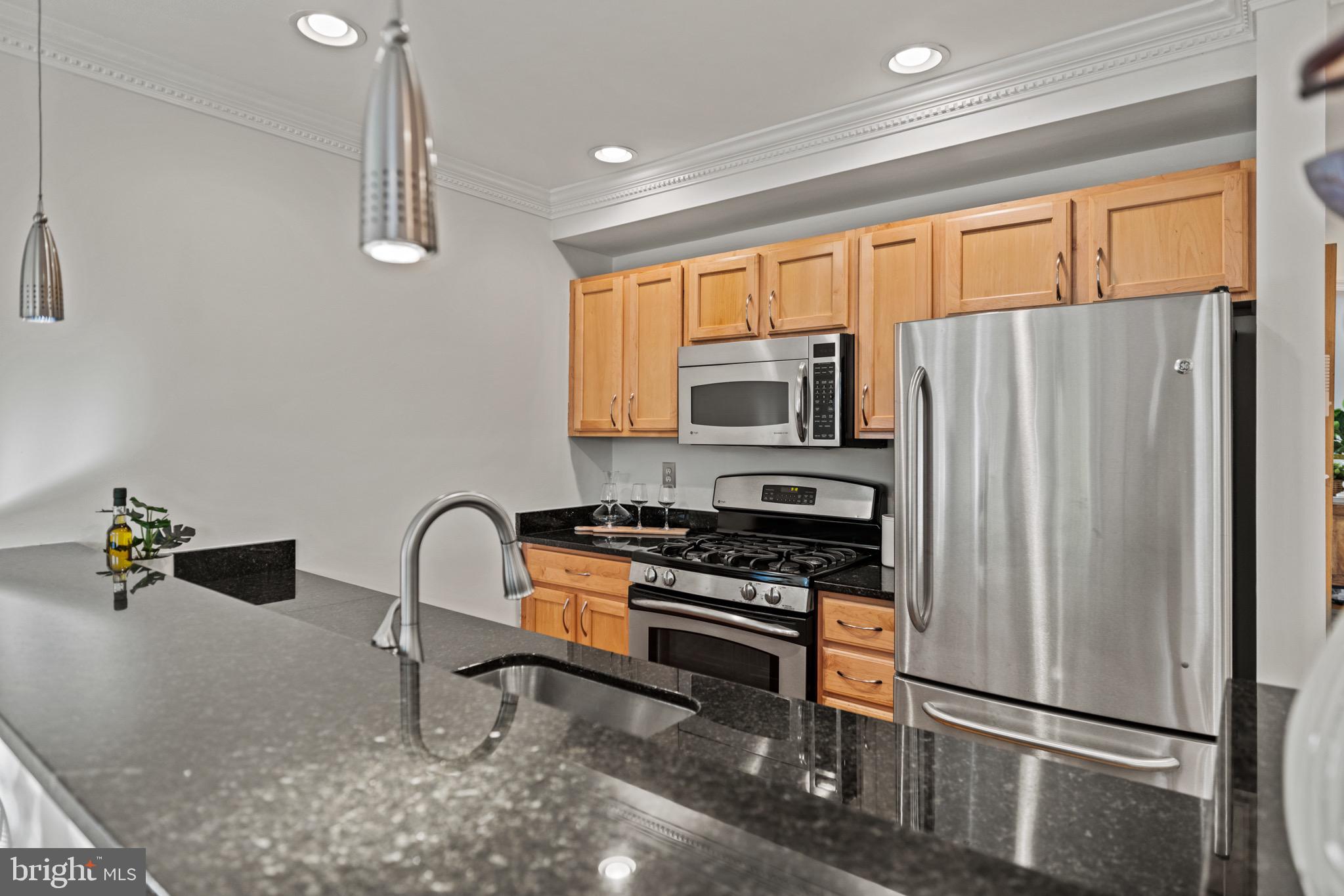 206 Bryant St NE #3