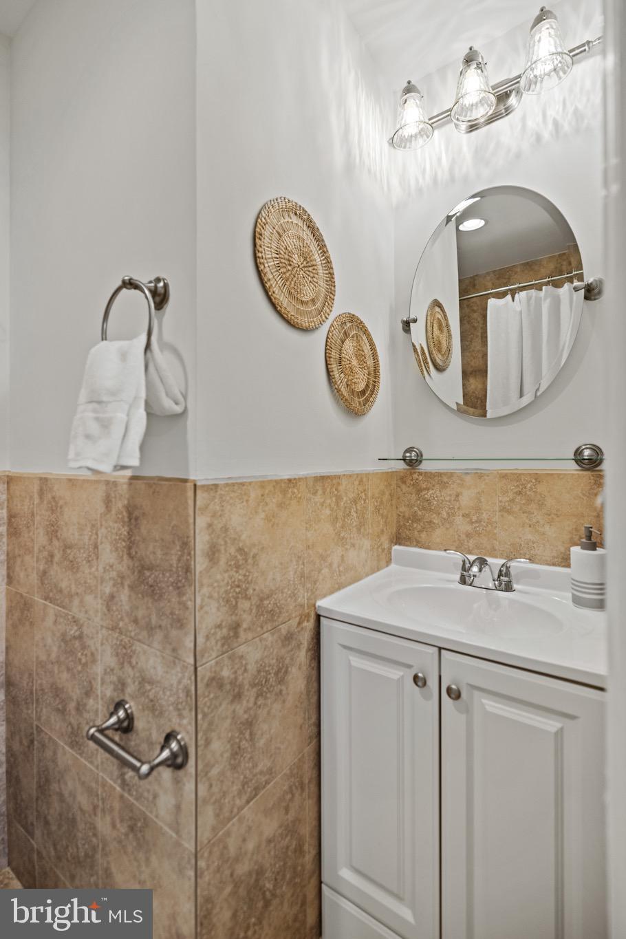 206 Bryant St NE #3