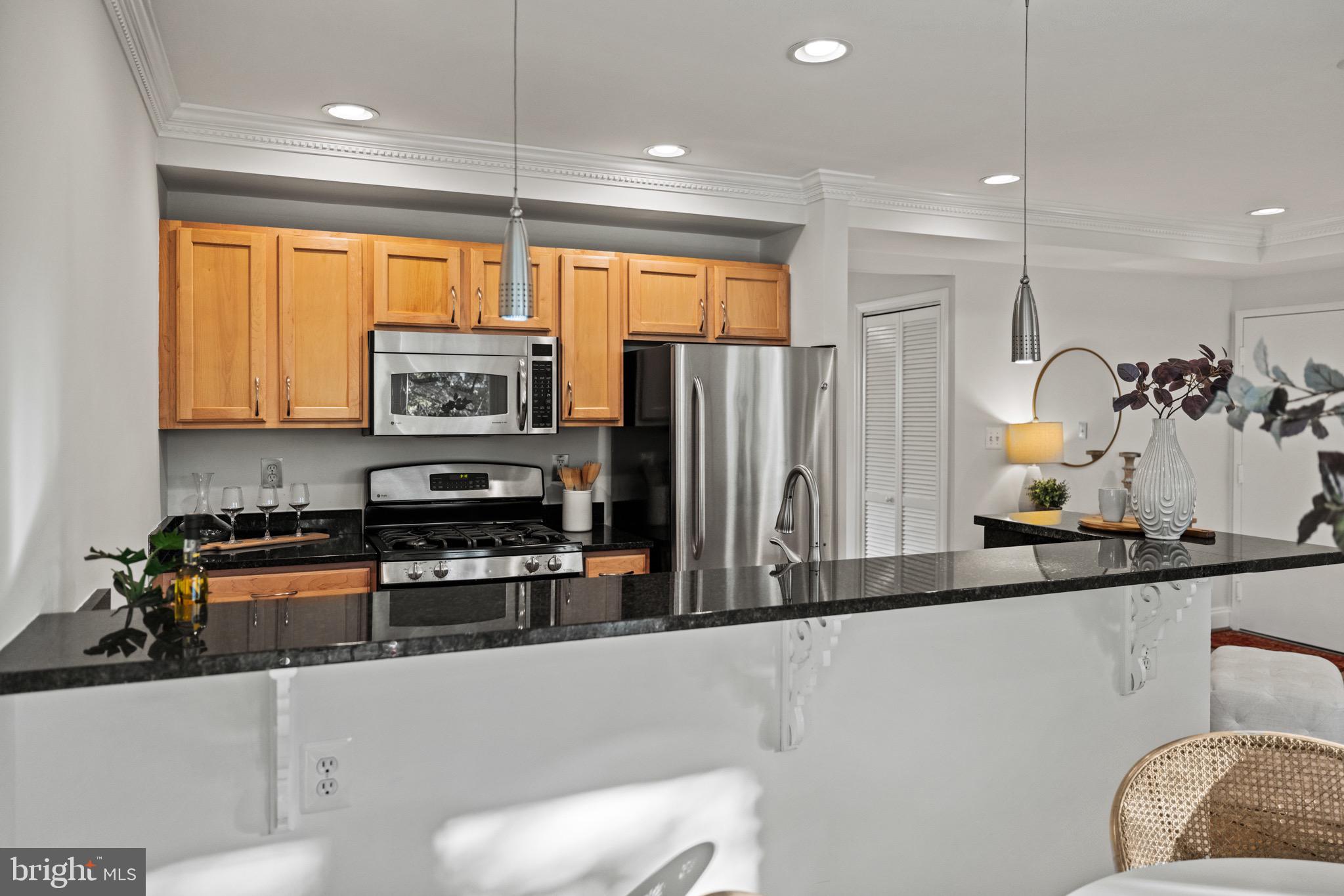 206 Bryant St NE #3